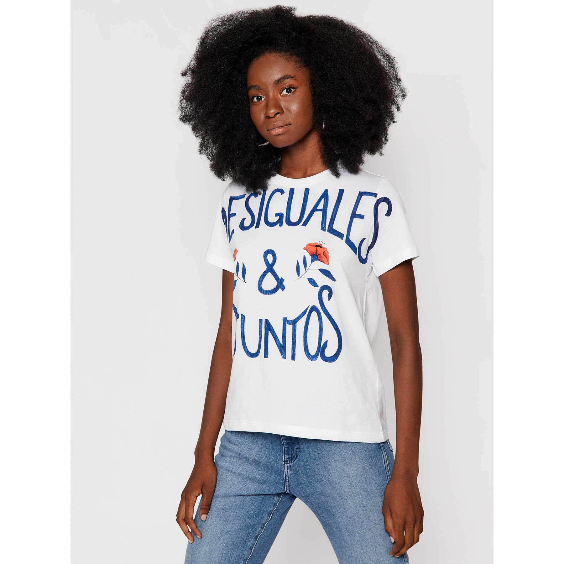 Desigual Tricou es Juntos 21WWTK46 Alb Regular Fit - Pled.ro