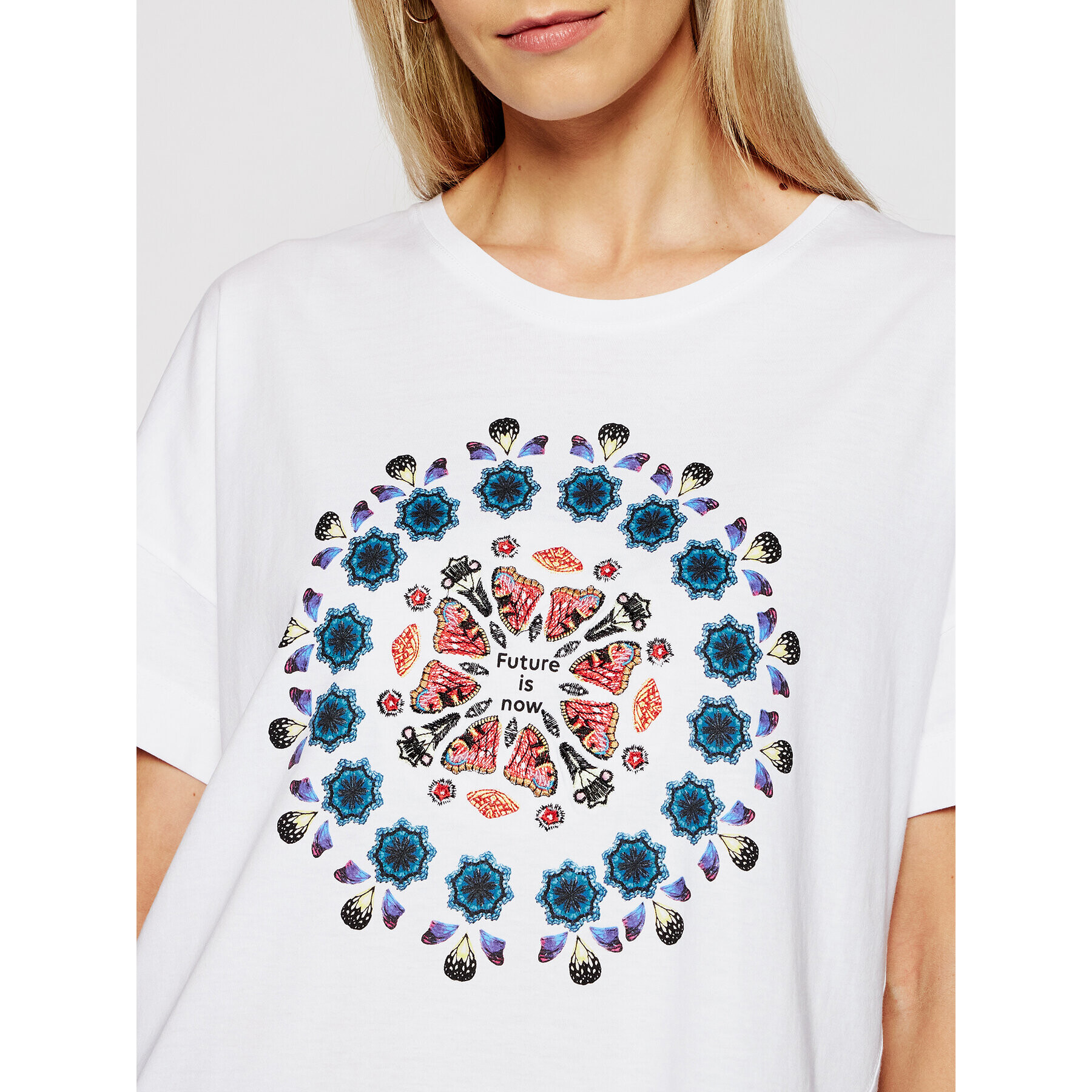 Desigual Tricou Galactic Now 21SOTK26 Alb Oversize - Pled.ro