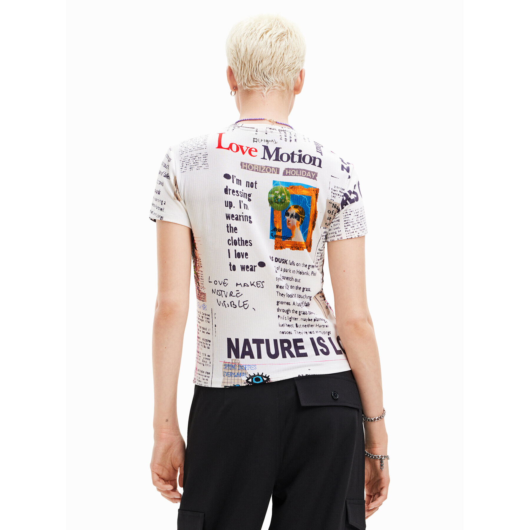 Desigual Tricou Newspaper 23SWTK61 Alb Regular Fit - Pled.ro