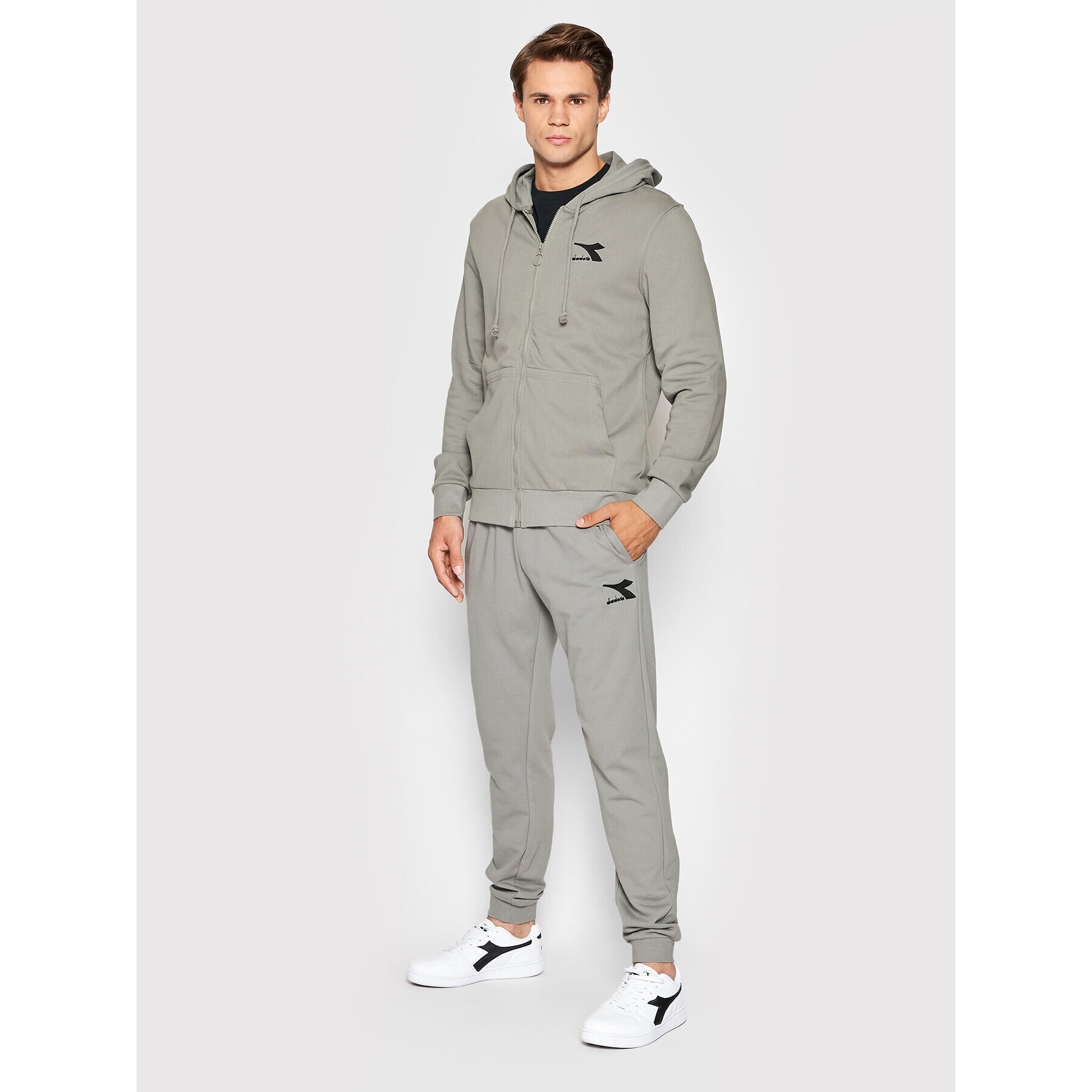 Diadora Pantaloni trening Core 102.178751 Gri Regular Fit - Pled.ro