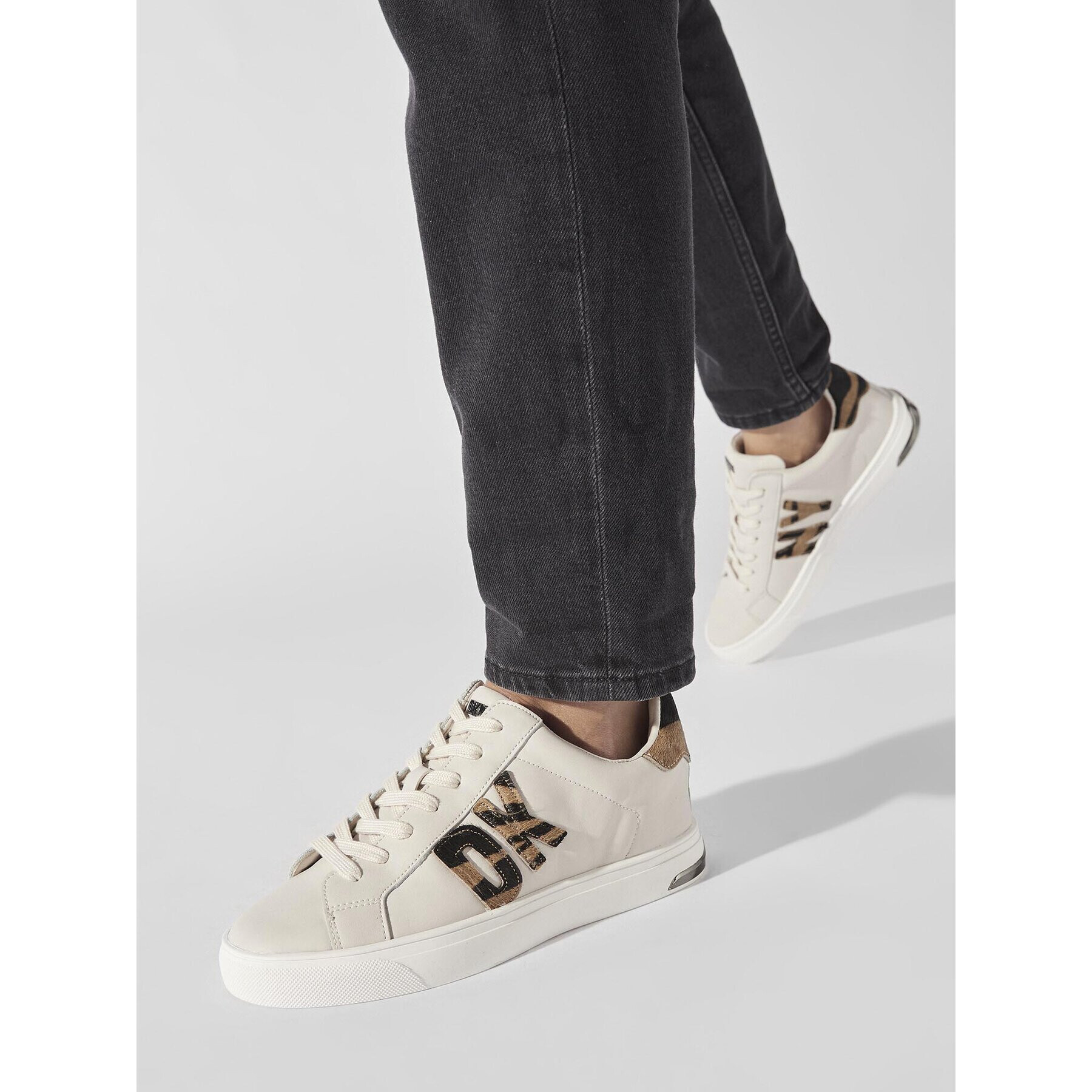 DKNY Sneakers Abeni K2381058 Écru - Pled.ro