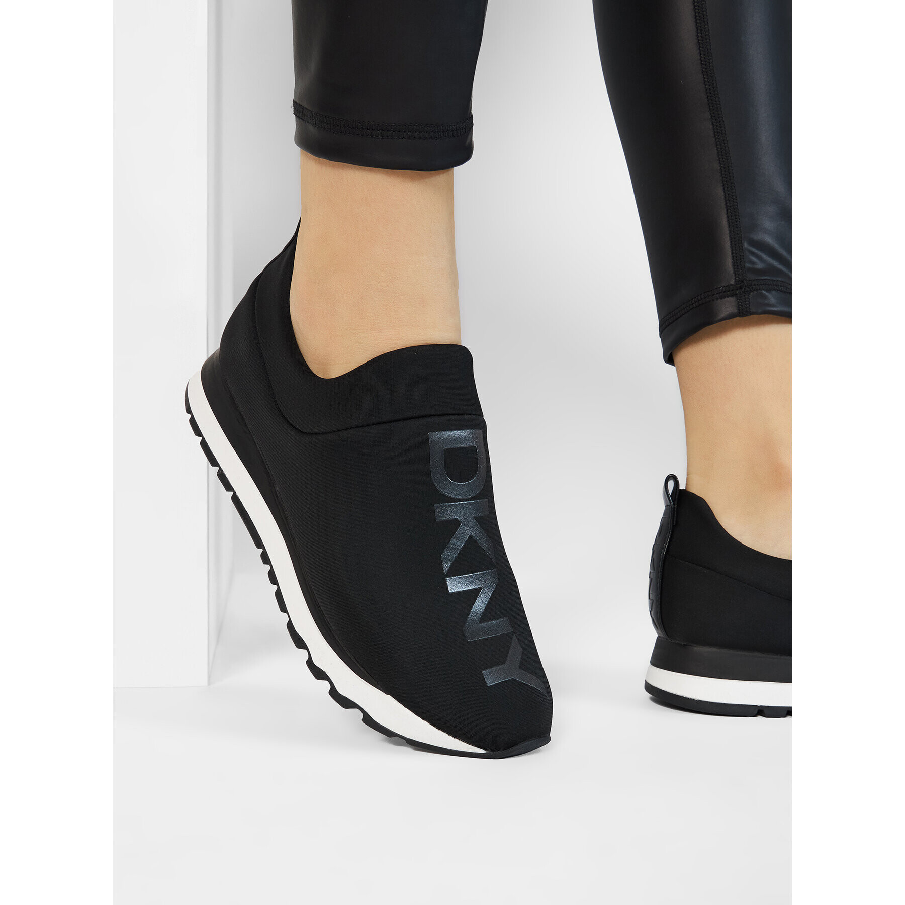 DKNY Sneakers K4113555 Negru - Pled.ro