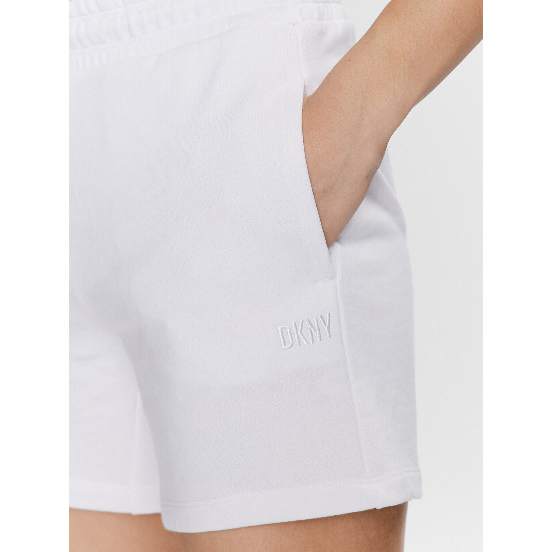 DKNY Sport Pantaloni scurți sport DP3S4993 Alb Regular Fit - Pled.ro