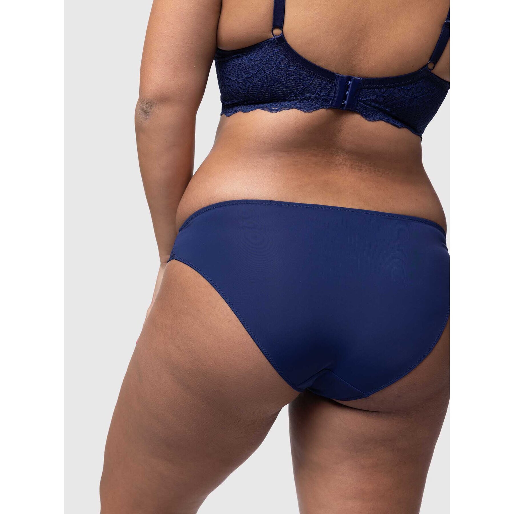 Dorina Sutien cu armătură Avery D001821LA087 Bleumarin - Pled.ro