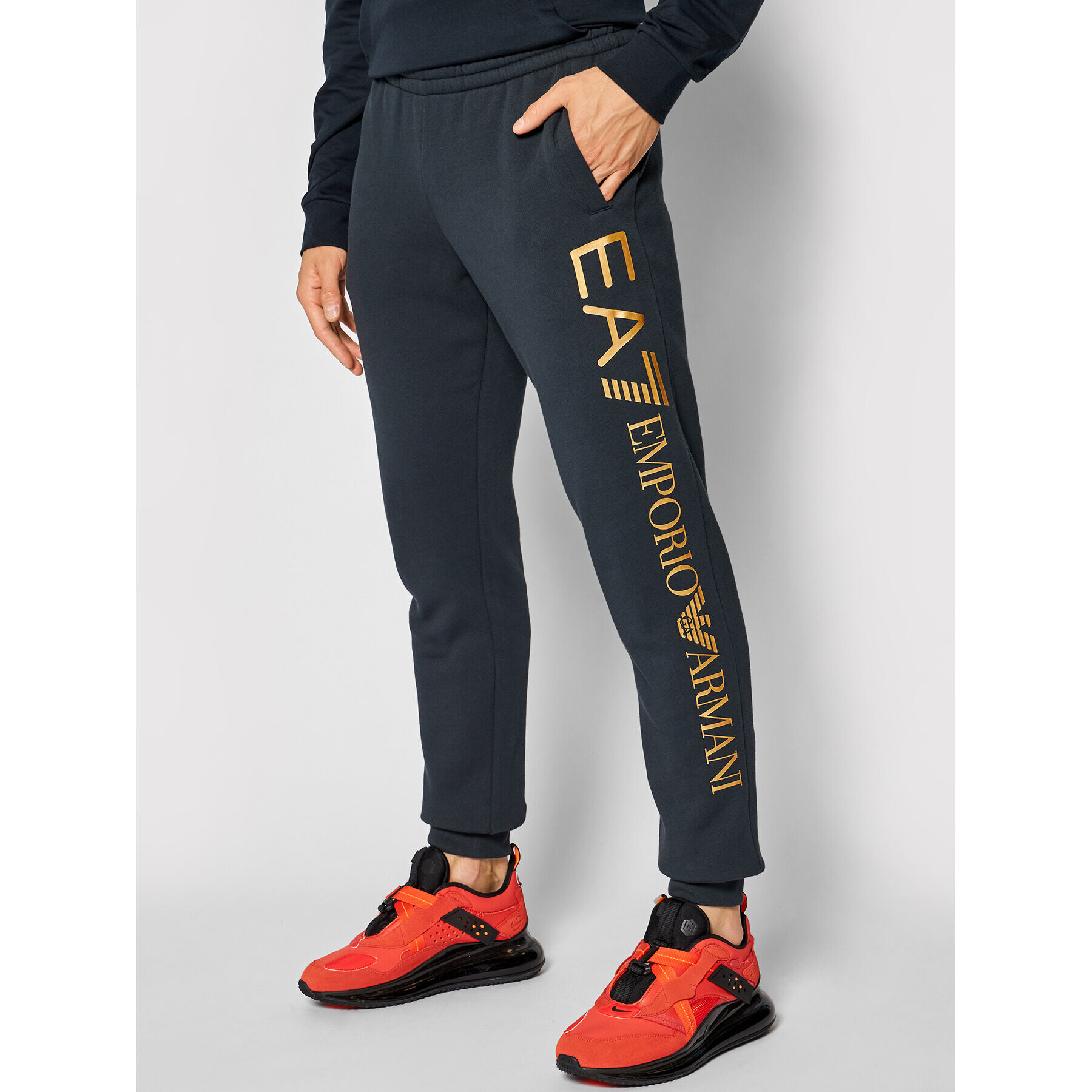 EA7 Emporio Armani Pantaloni trening 8NPPB5 PJ07Z 1583 Bleumarin Regular Fit - Pled.ro