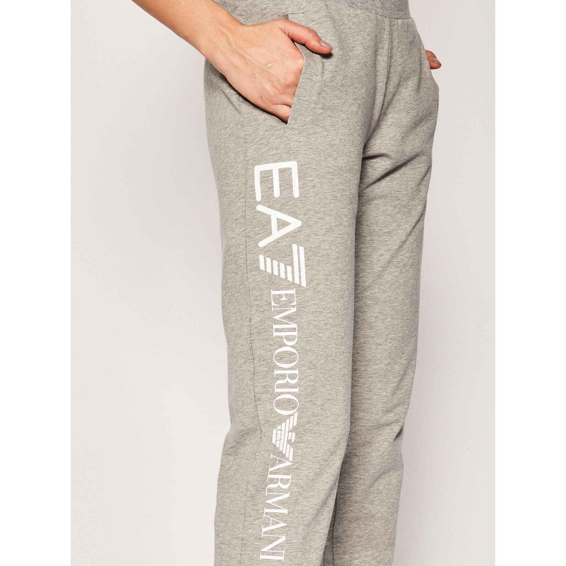 EA7 Emporio Armani Pantaloni trening 8NTP89 TJ31Z 0905 Gri Regular Fit - Pled.ro