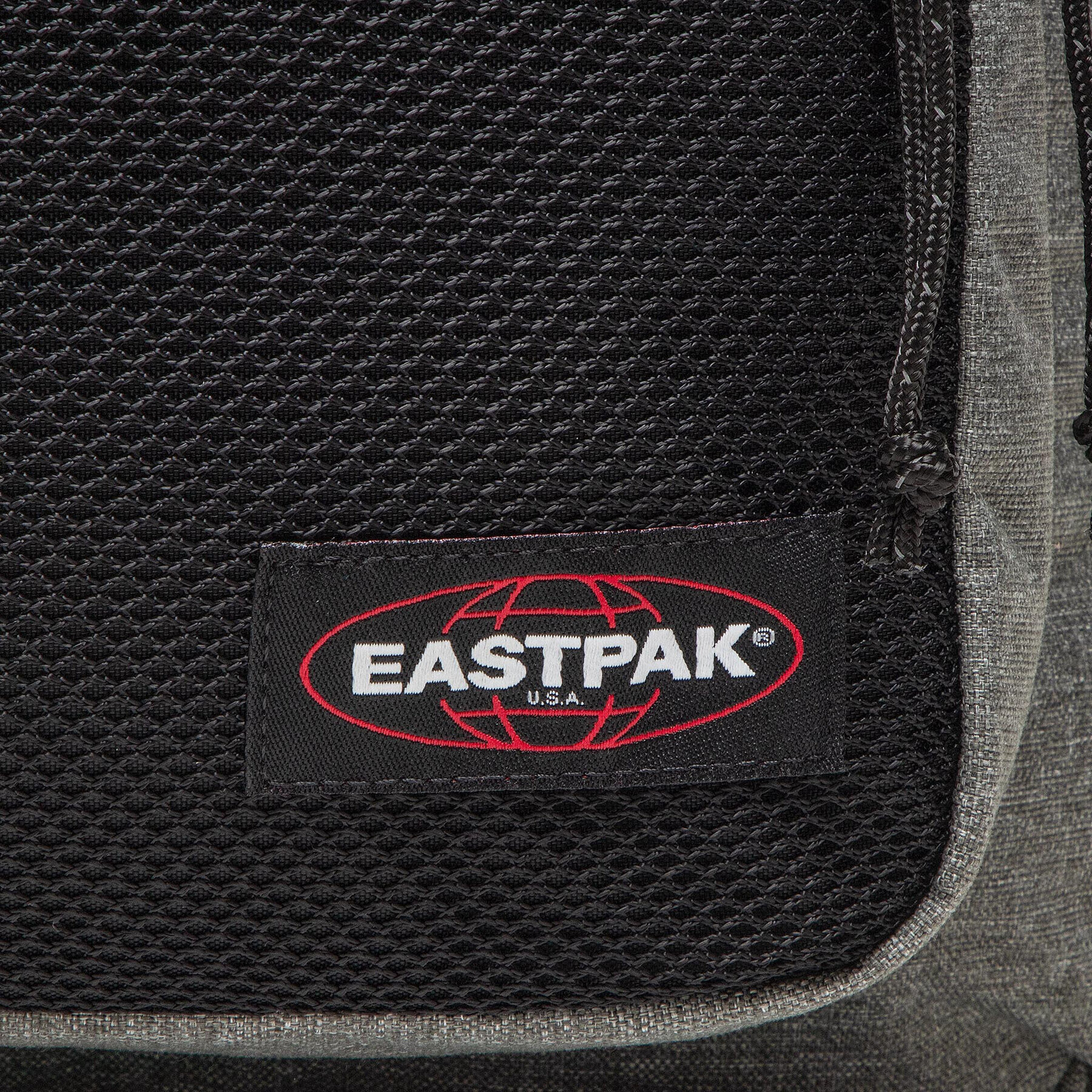 Eastpak Rucsac Pinzip EK0A5B9Q Gri - Pled.ro