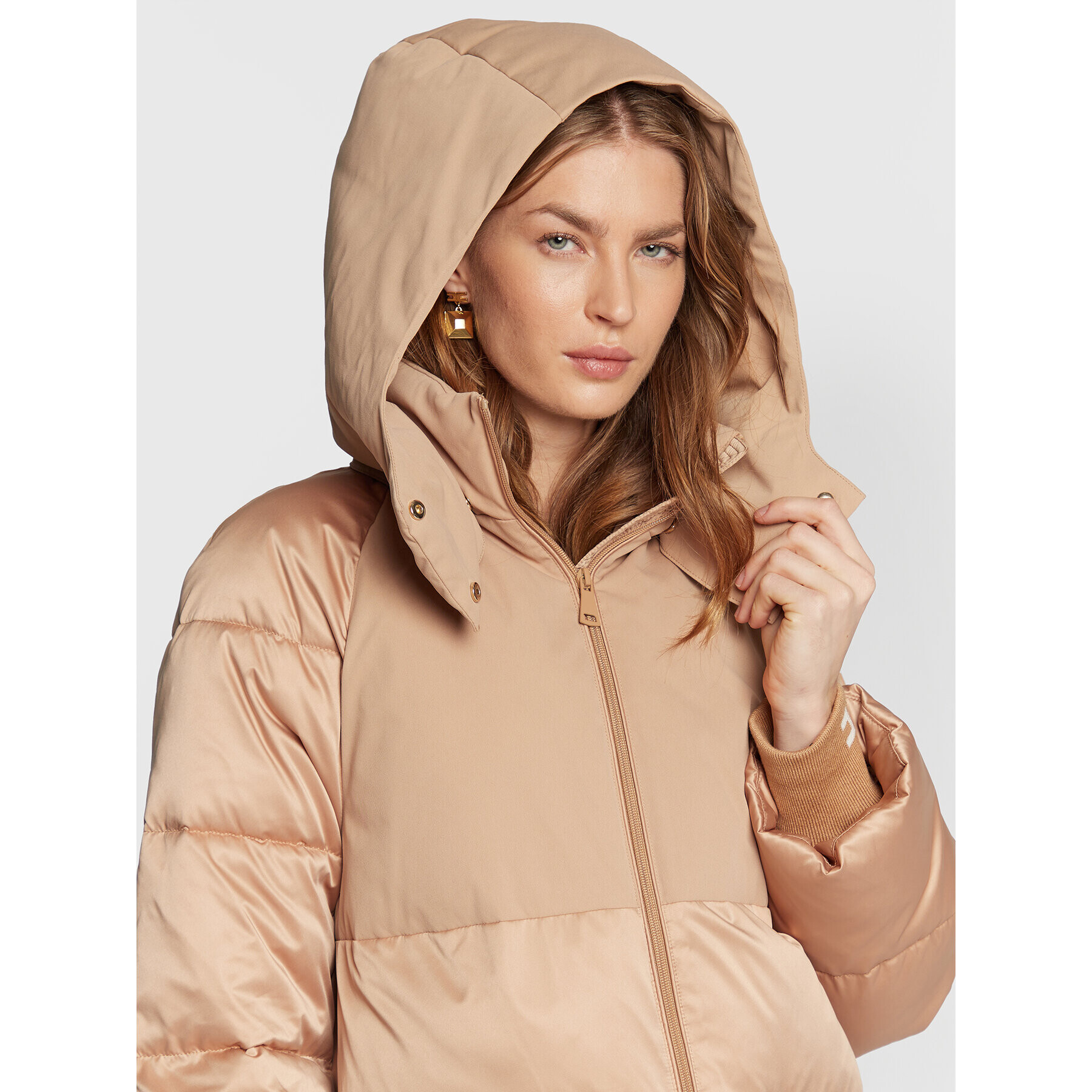 Elisabetta Franchi Geacă din puf PI-48Z-26E2-V490 Bej Oversize - Pled.ro