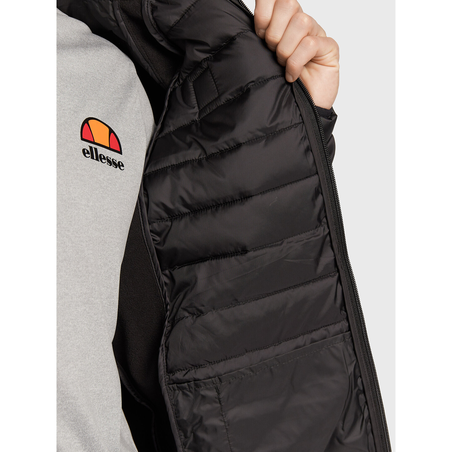 Ellesse Geacă din puf El Tundra SHP15820 Negru Regular Fit - Pled.ro