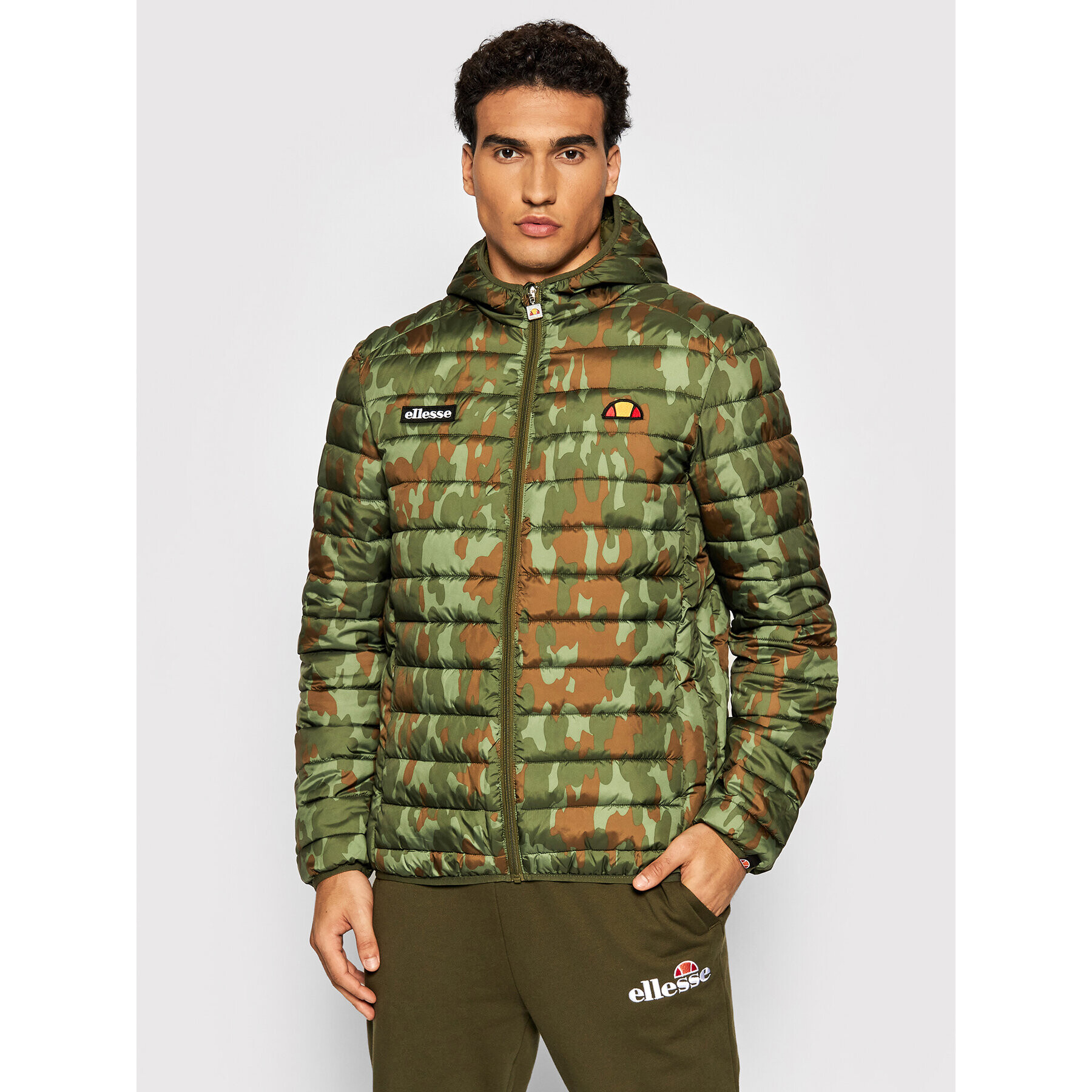 Ellesse Geacă din puf Lombardy SHK01115 Verde Regular Fit - Pled.ro