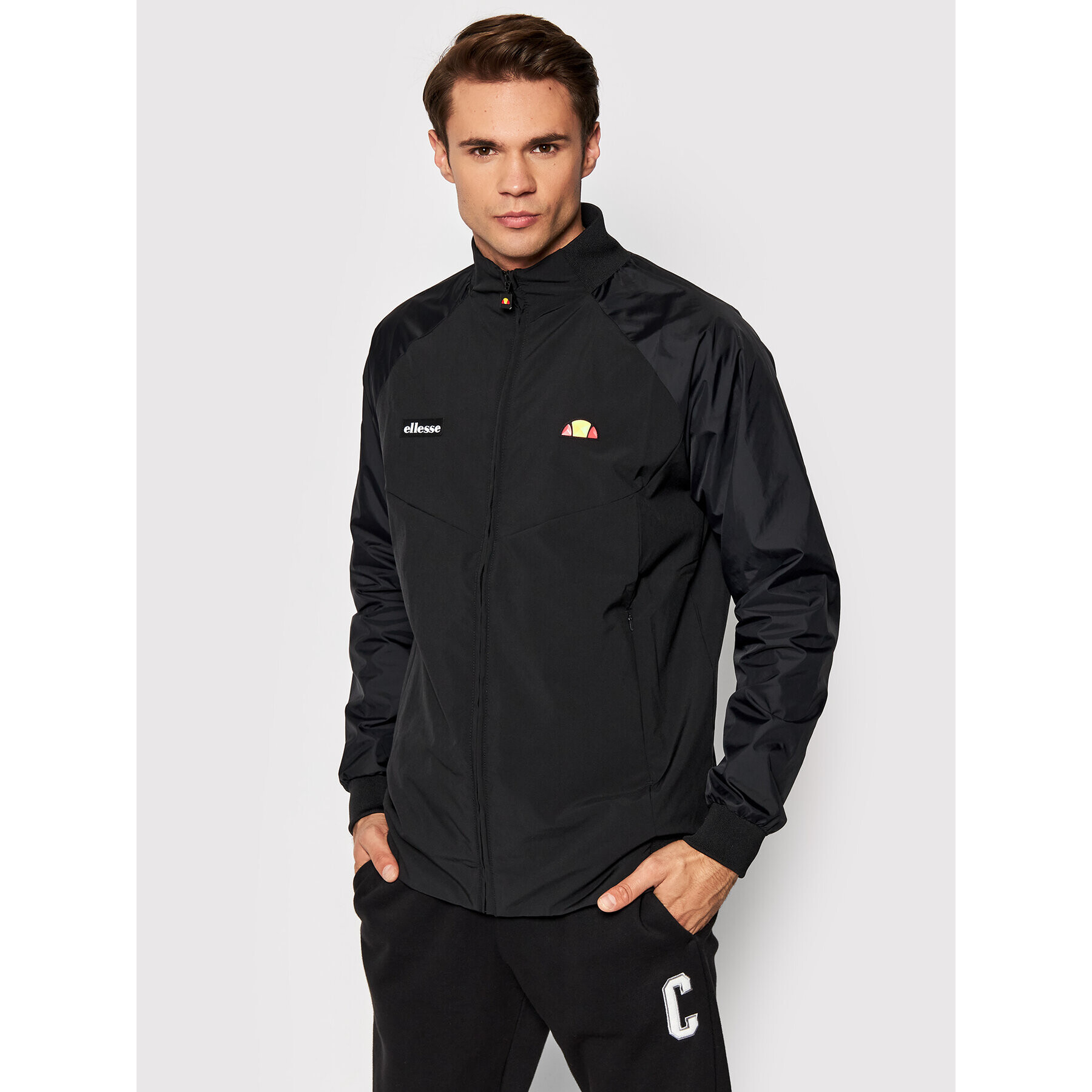 Ellesse Geacă Shawcross SEK12293 Negru Regular Fit - Pled.ro