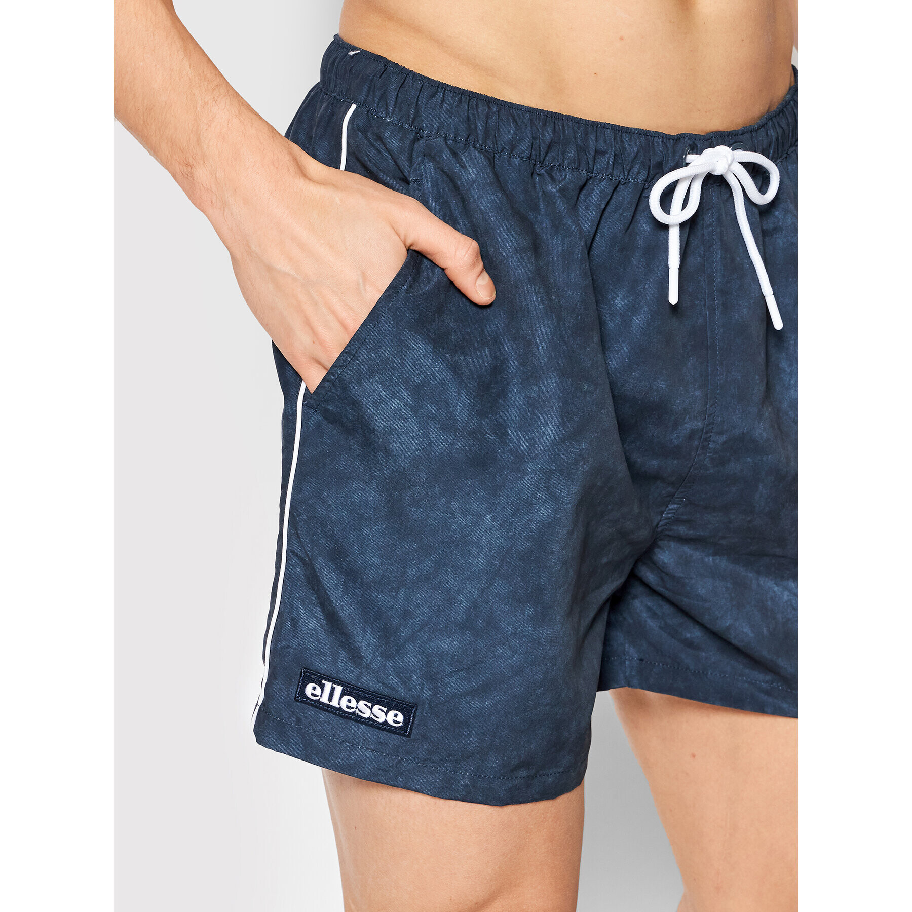 Ellesse Pantaloni scurți pentru înot Dem Slackers SHM14373 Bleumarin Regular Fit - Pled.ro