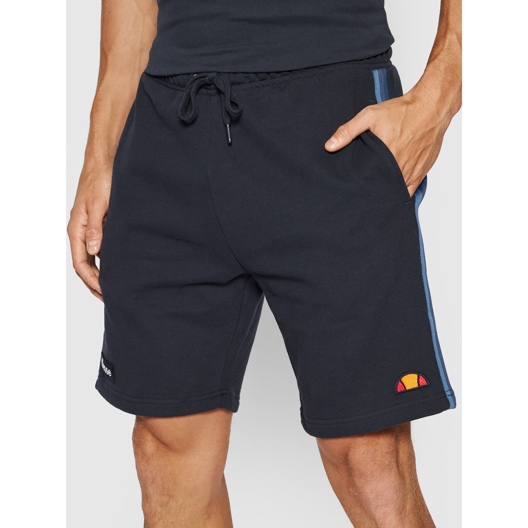 Ellesse Pantaloni scurți sport Allios SHK13113 Bleumarin Regular Fit - Pled.ro