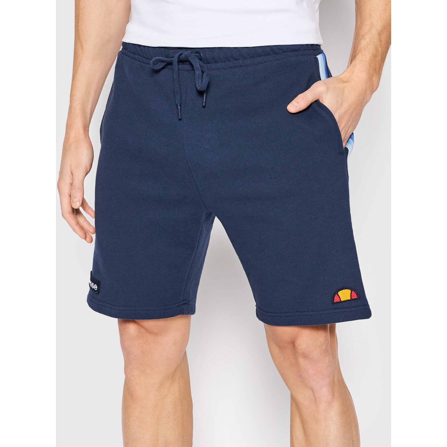 Ellesse Pantaloni scurți sport Allios SHM13113 Bleumarin Regular Fit - Pled.ro