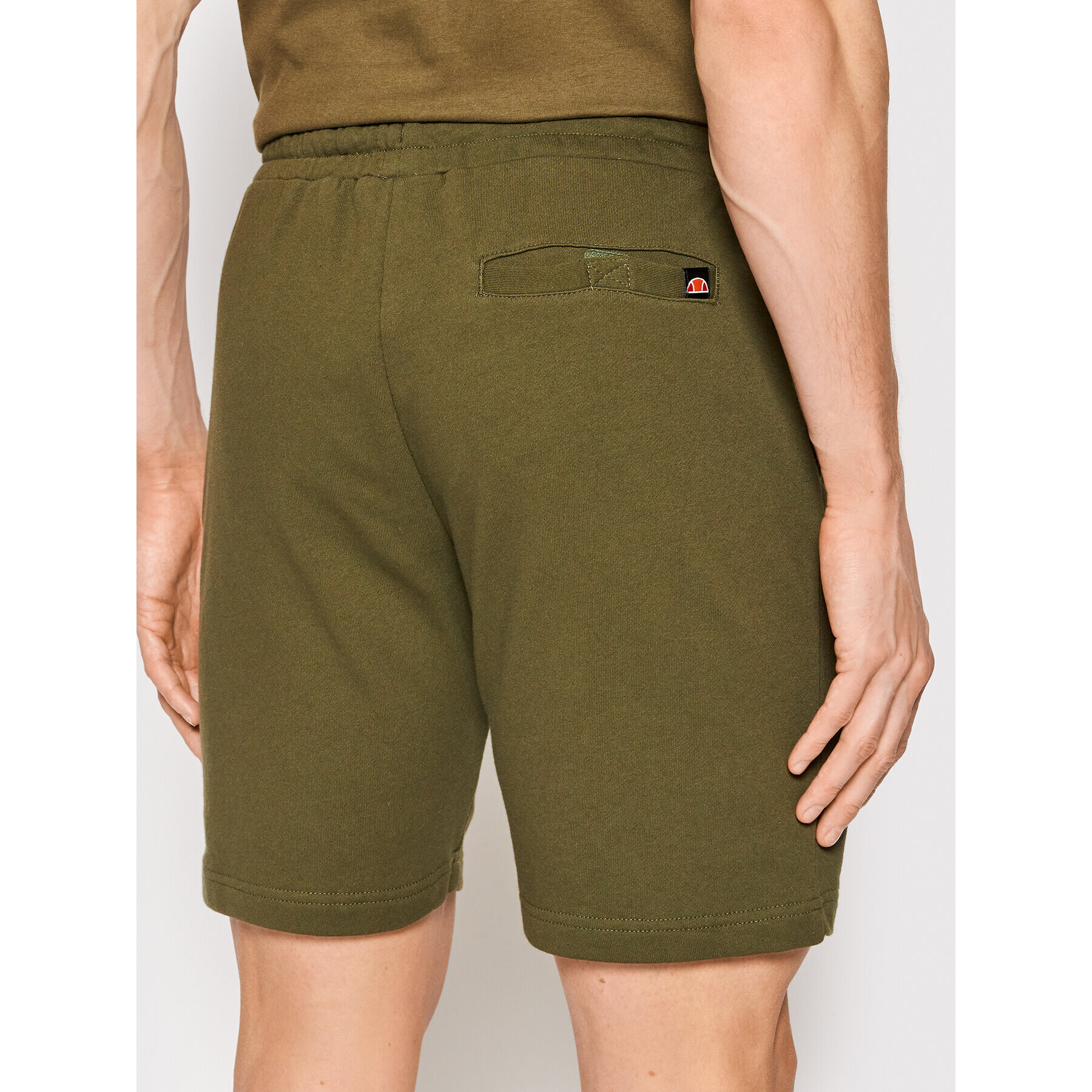 Ellesse Pantaloni scurți sport Silvan SHF09162 Verde Regular Fit - Pled.ro