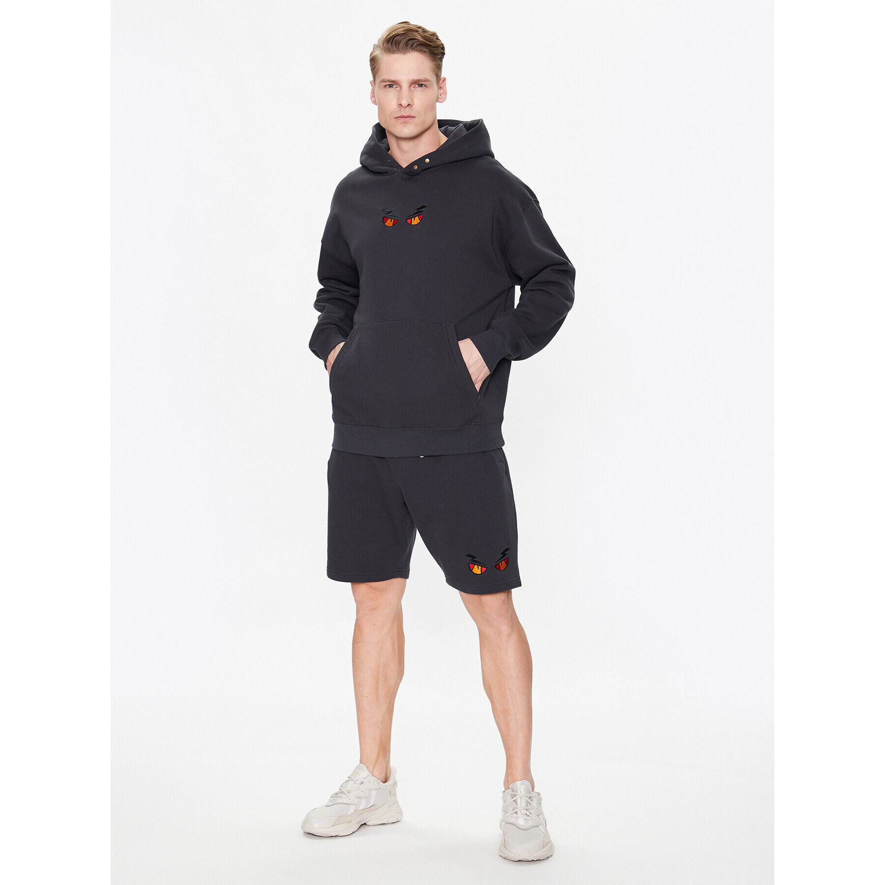 Ellesse Pantaloni scurți sport Agusto SHR18011 Negru Regular Fit - Pled.ro