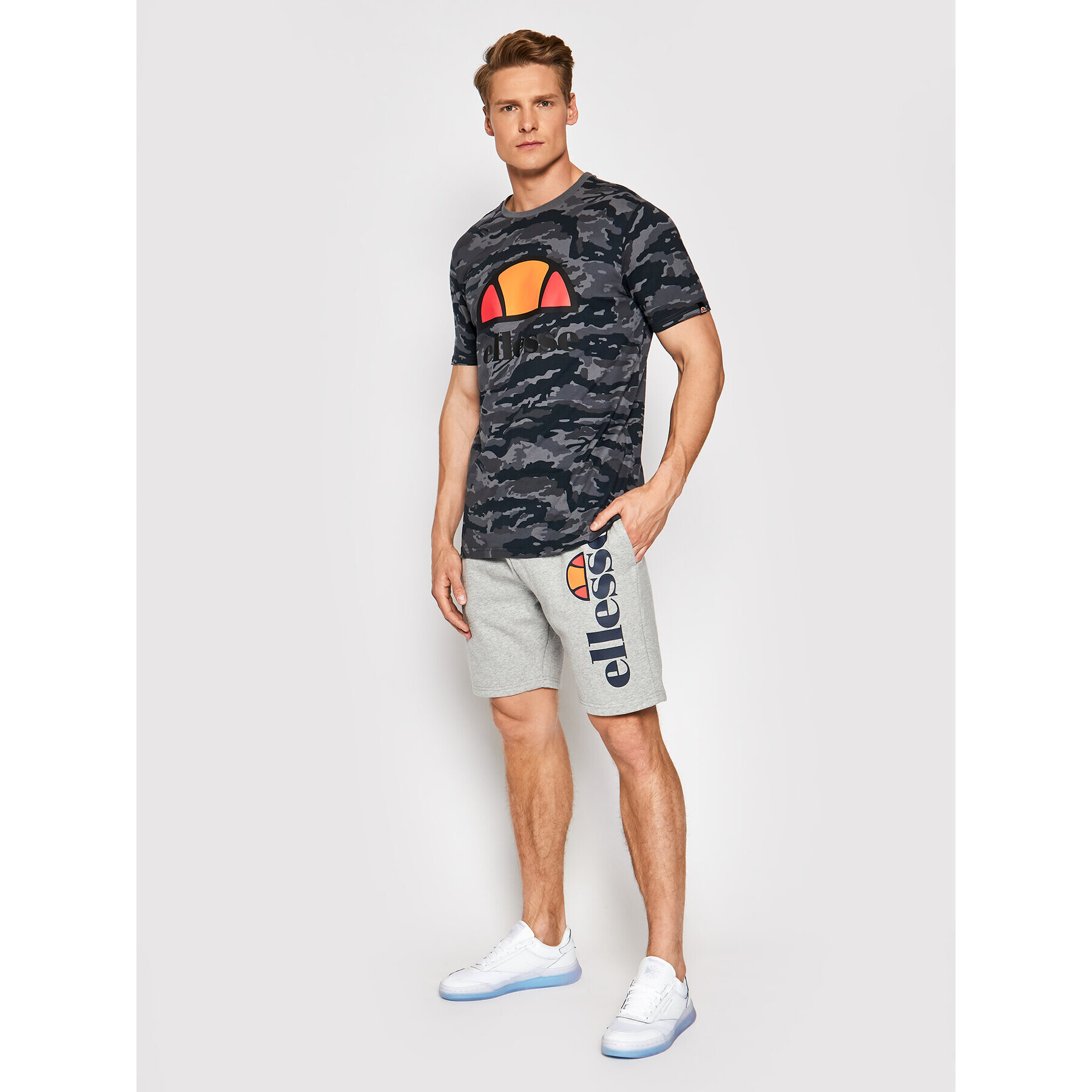 Ellesse Pantaloni scurți sport Bossini SHS08748 Gri Regular Fit - Pled.ro