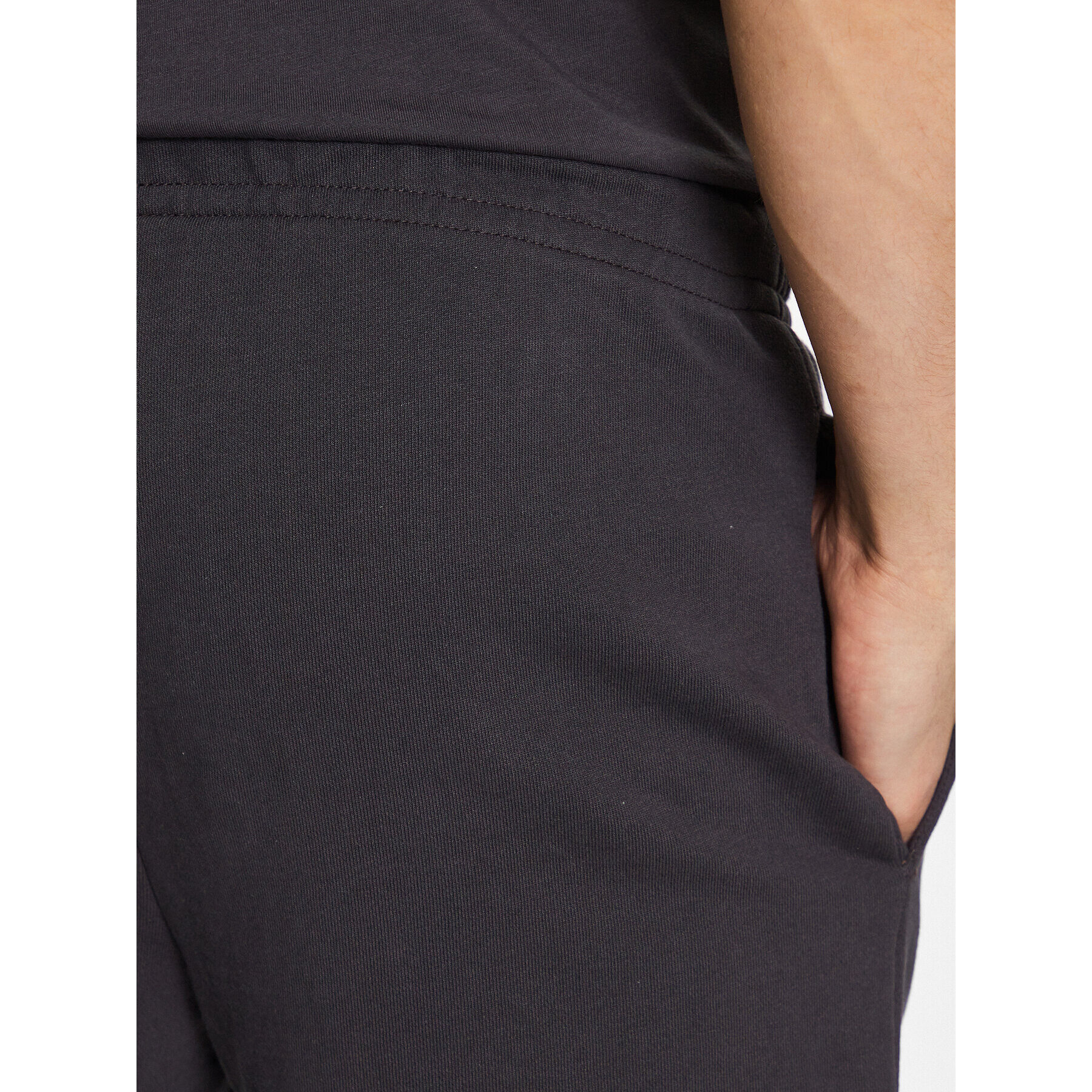 Ellesse Pantaloni scurți sport Longano SHR17564 Negru Regular Fit - Pled.ro