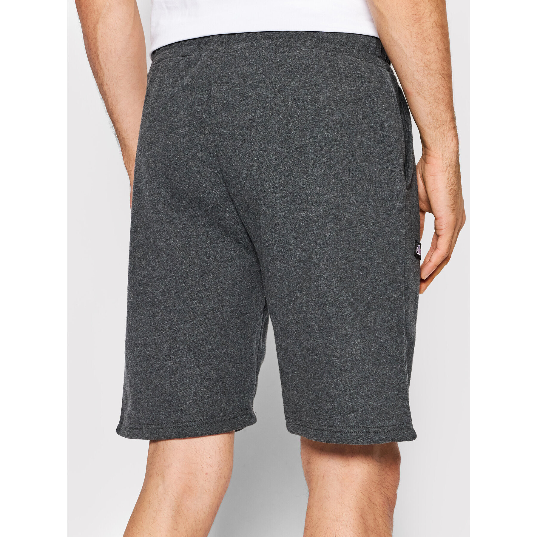 Ellesse Pantaloni scurți sport Noli SHS01894 Gri Regular Fit - Pled.ro