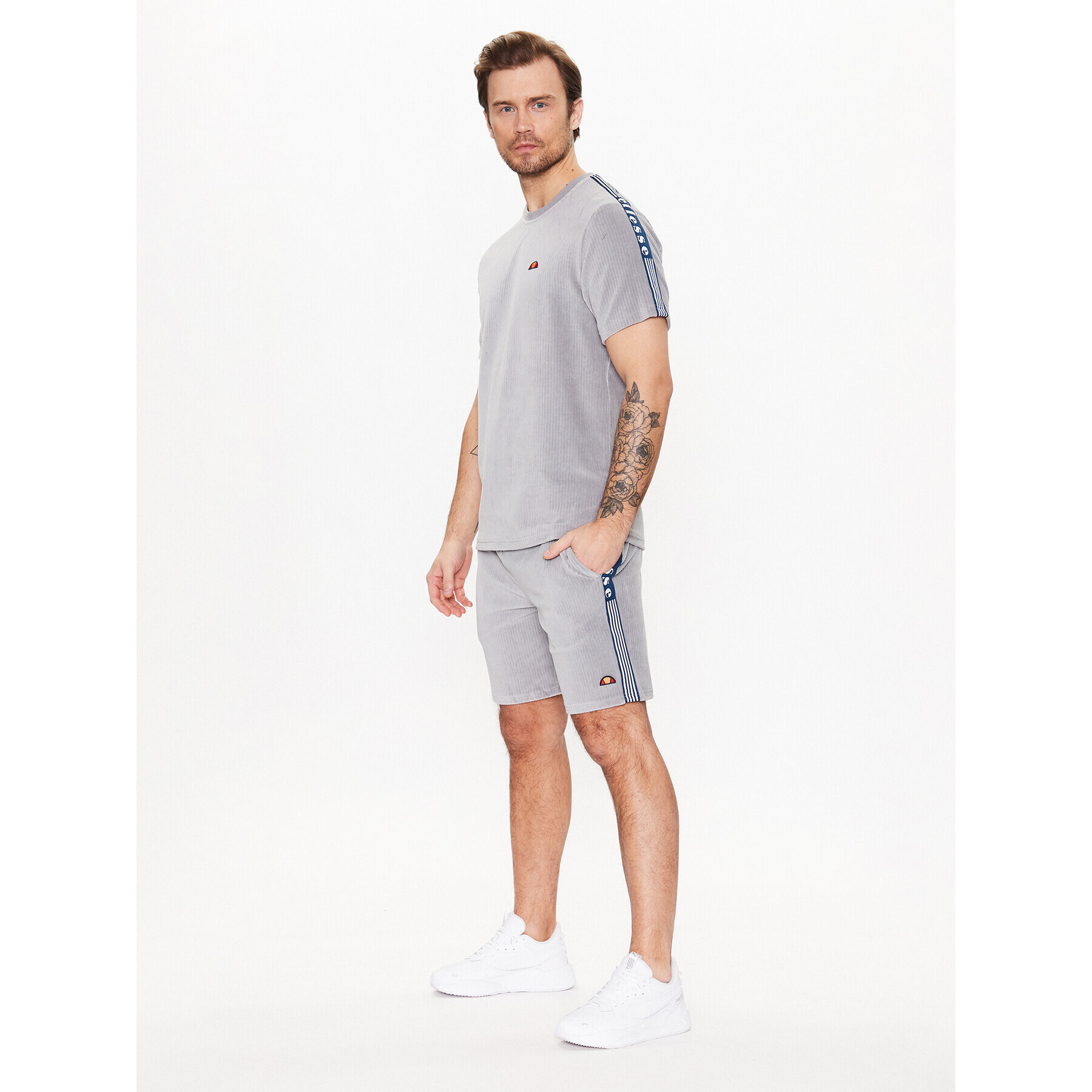 Ellesse Pantaloni scurți sport Tomatro SHR16051 Gri Regular Fit - Pled.ro