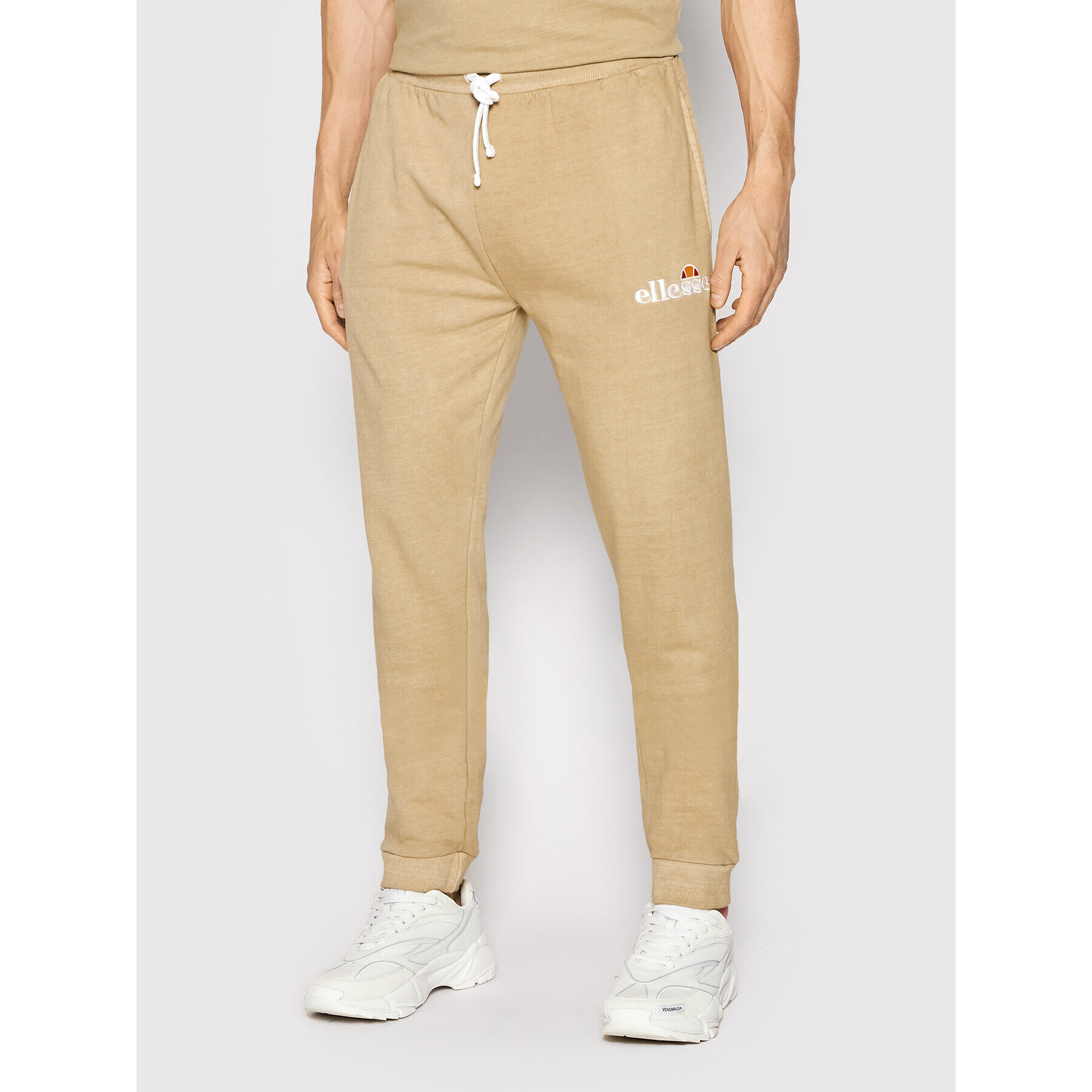 Ellesse Pantaloni trening Acacia SHM13147 Maro Regular Fit - Pled.ro