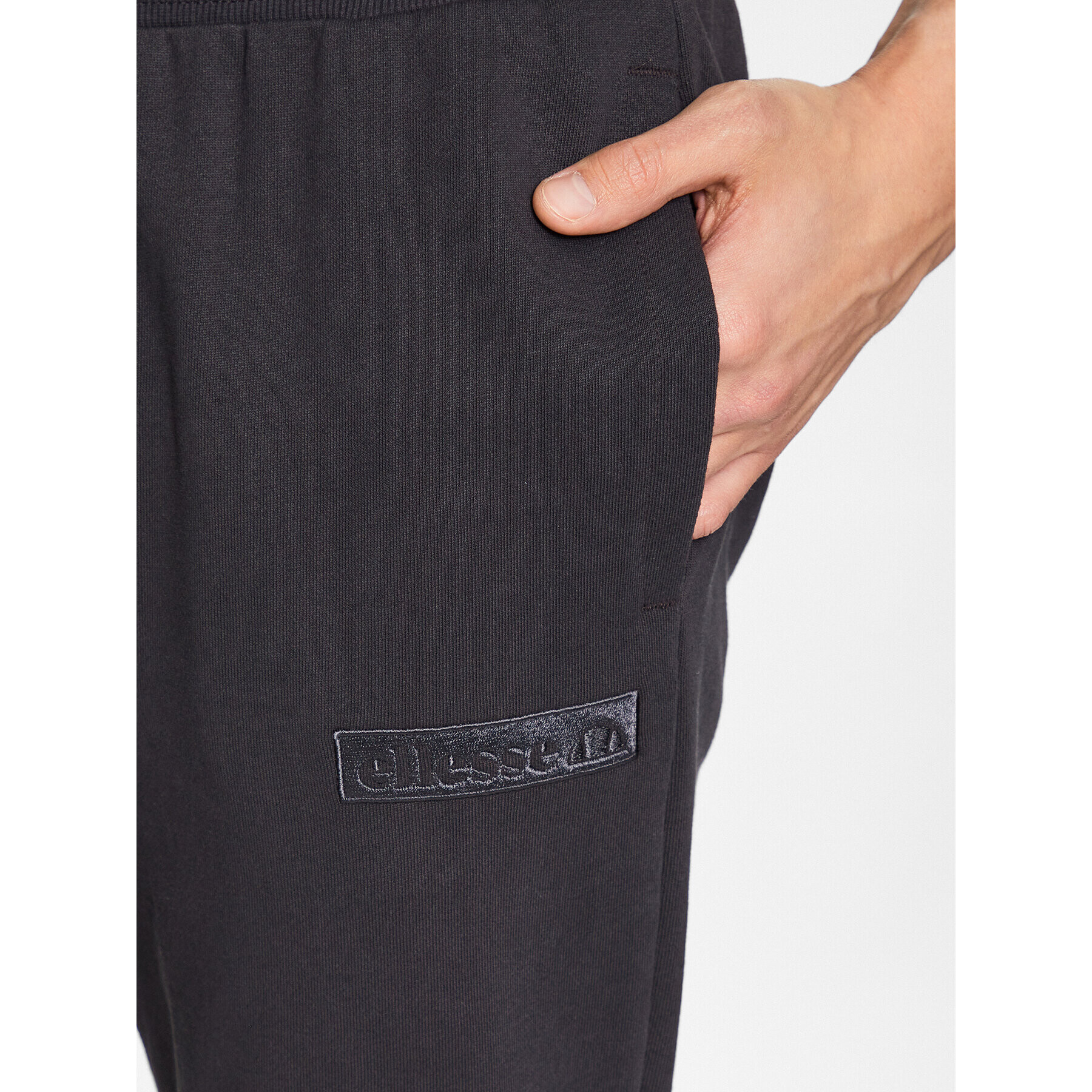 Ellesse Pantaloni trening Coperchiata SHR17563 Negru Regular Fit - Pled.ro