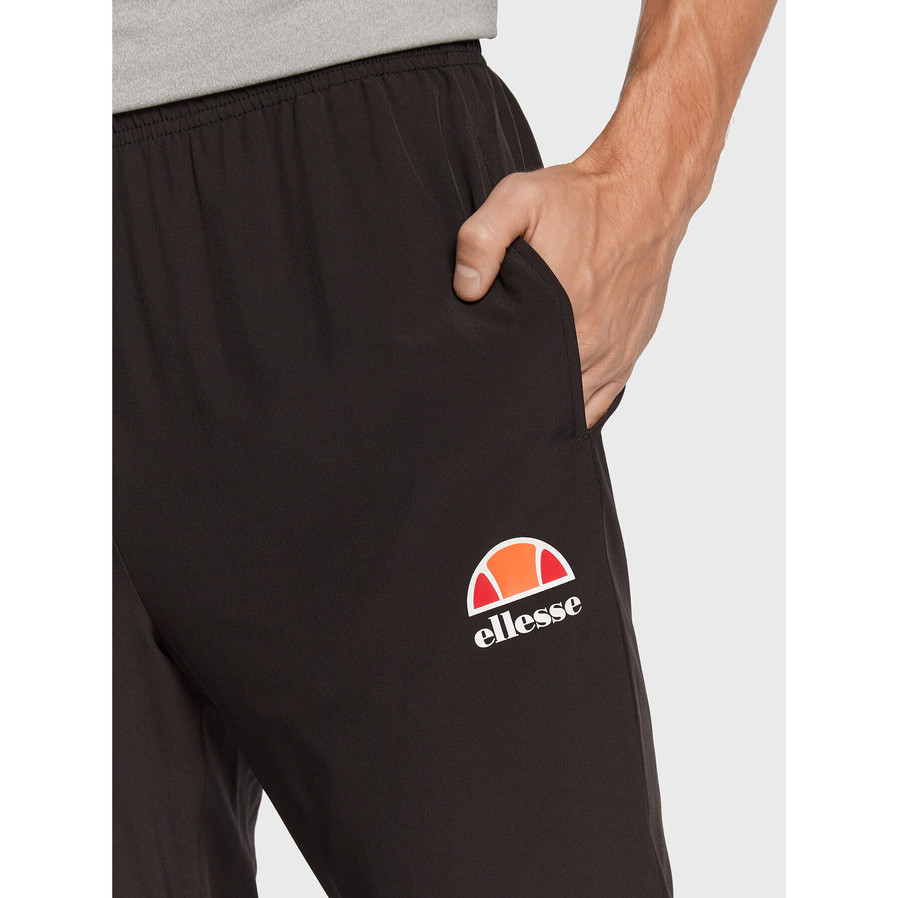 Ellesse Pantaloni trening Ezio SXG09901 Negru Regular Fit - Pled.ro