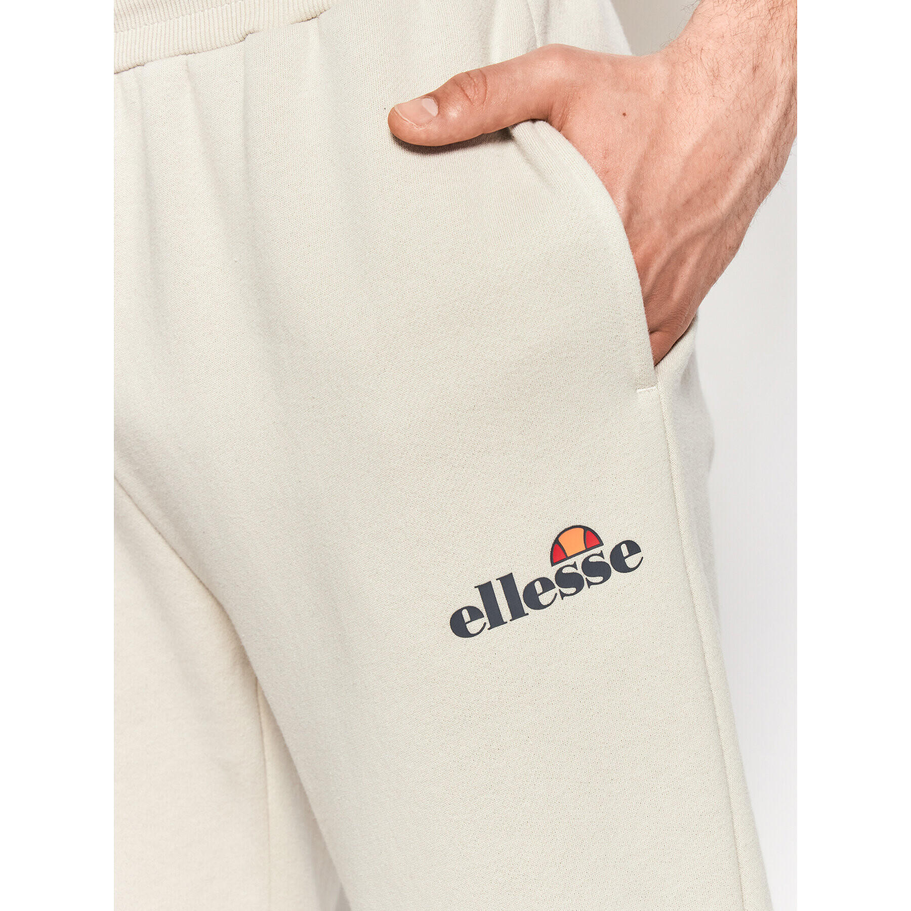 Ellesse Pantaloni trening Granite SHM12643 Bej Regular Fit - Pled.ro