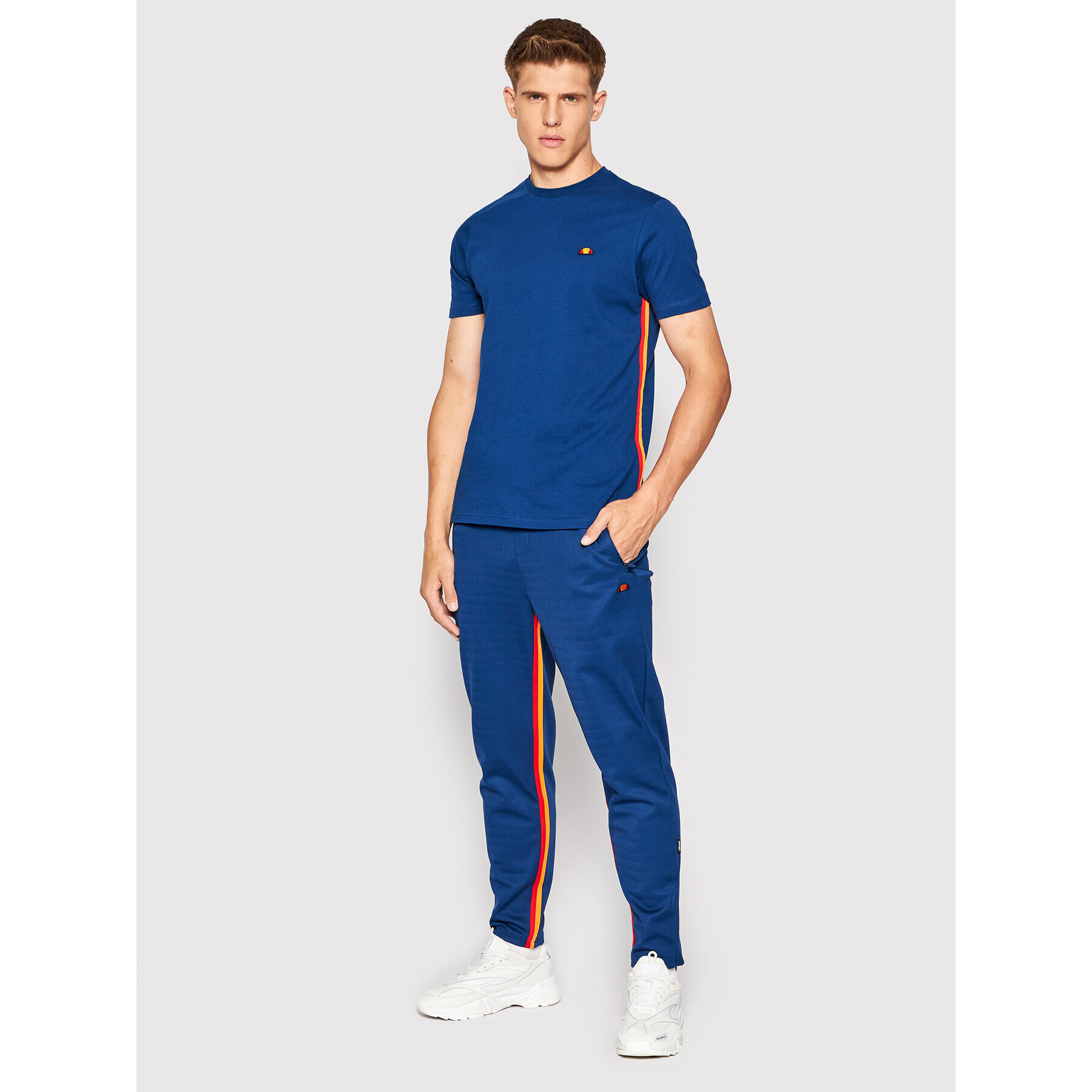 Ellesse Pantaloni trening Jaino Track SHN15080 Bleumarin Regular Fit - Pled.ro