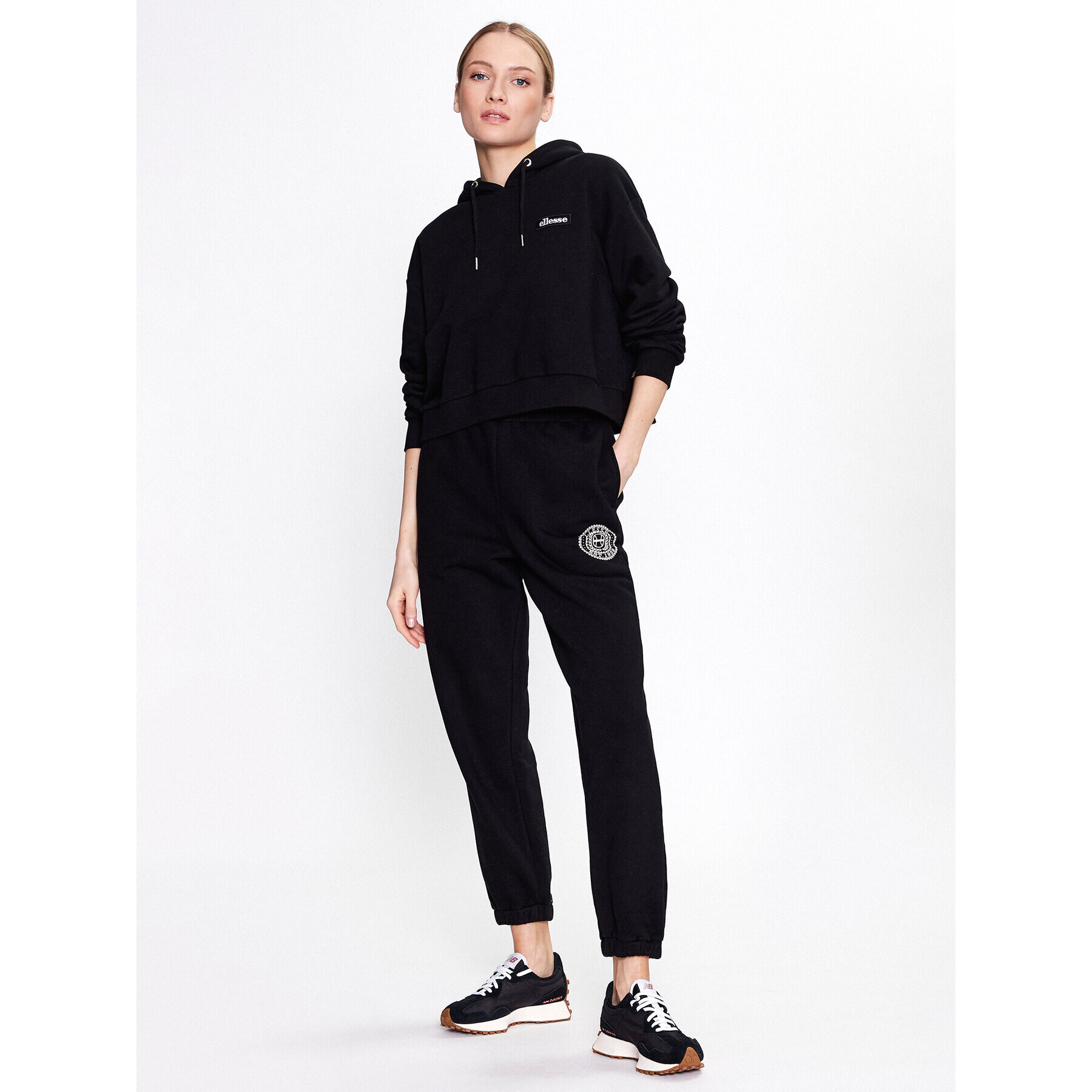 Ellesse Pantaloni trening Jigono SGR17954 Negru Regular Fit - Pled.ro