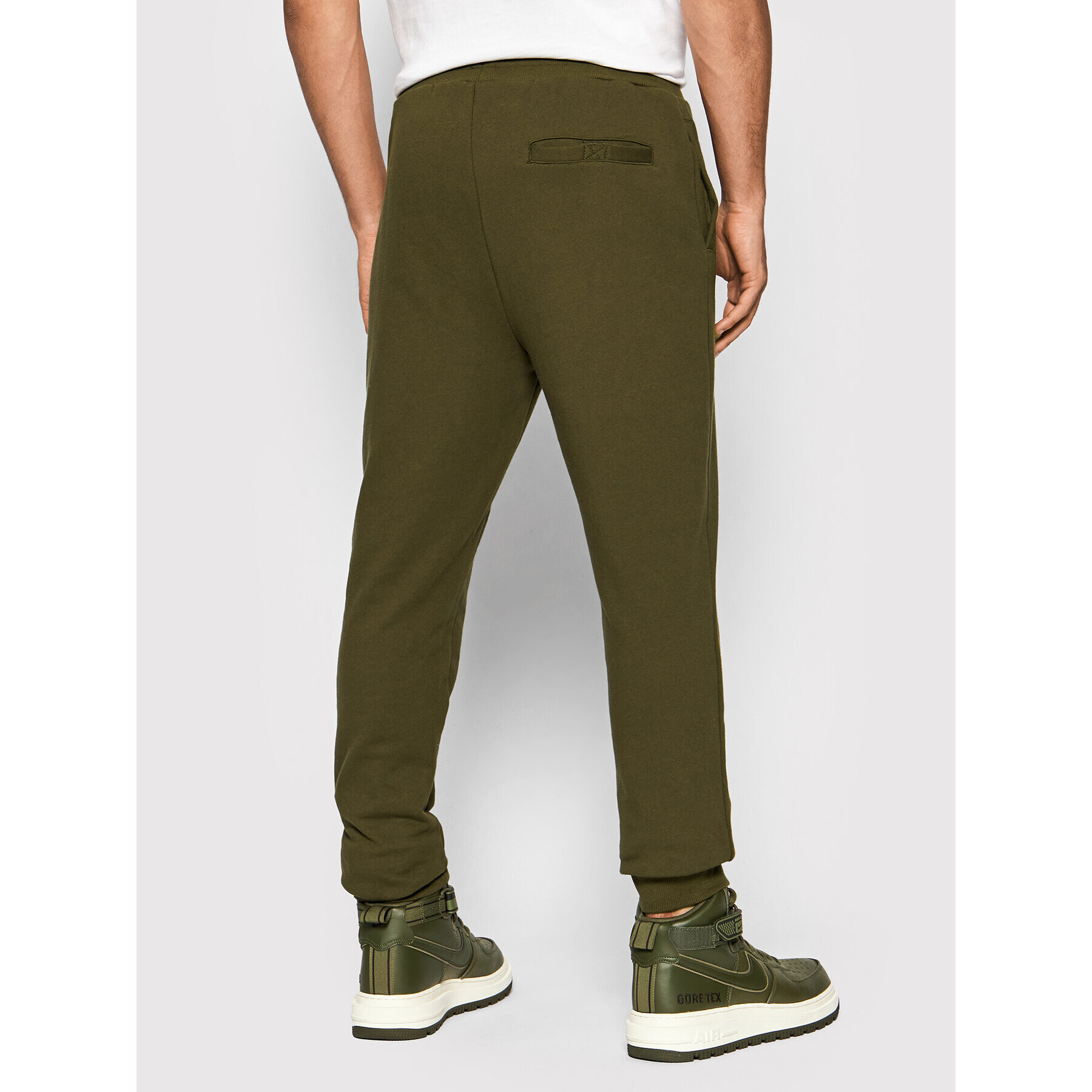 Ellesse Pantaloni trening Nioro SHS08783 Verde Classic Fit - Pled.ro