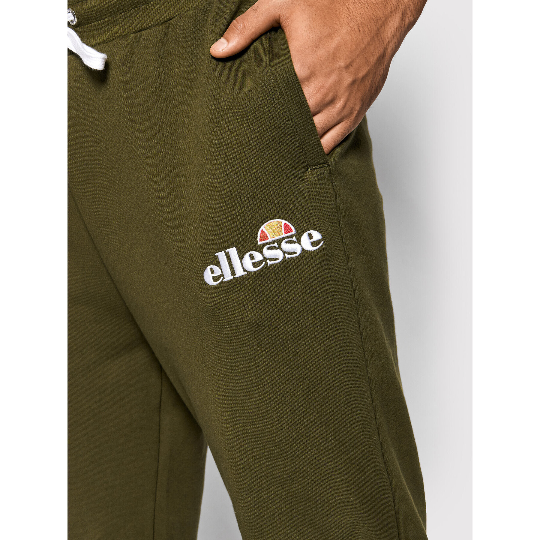 Ellesse Pantaloni trening Nioro SHS08783 Verde Classic Fit - Pled.ro