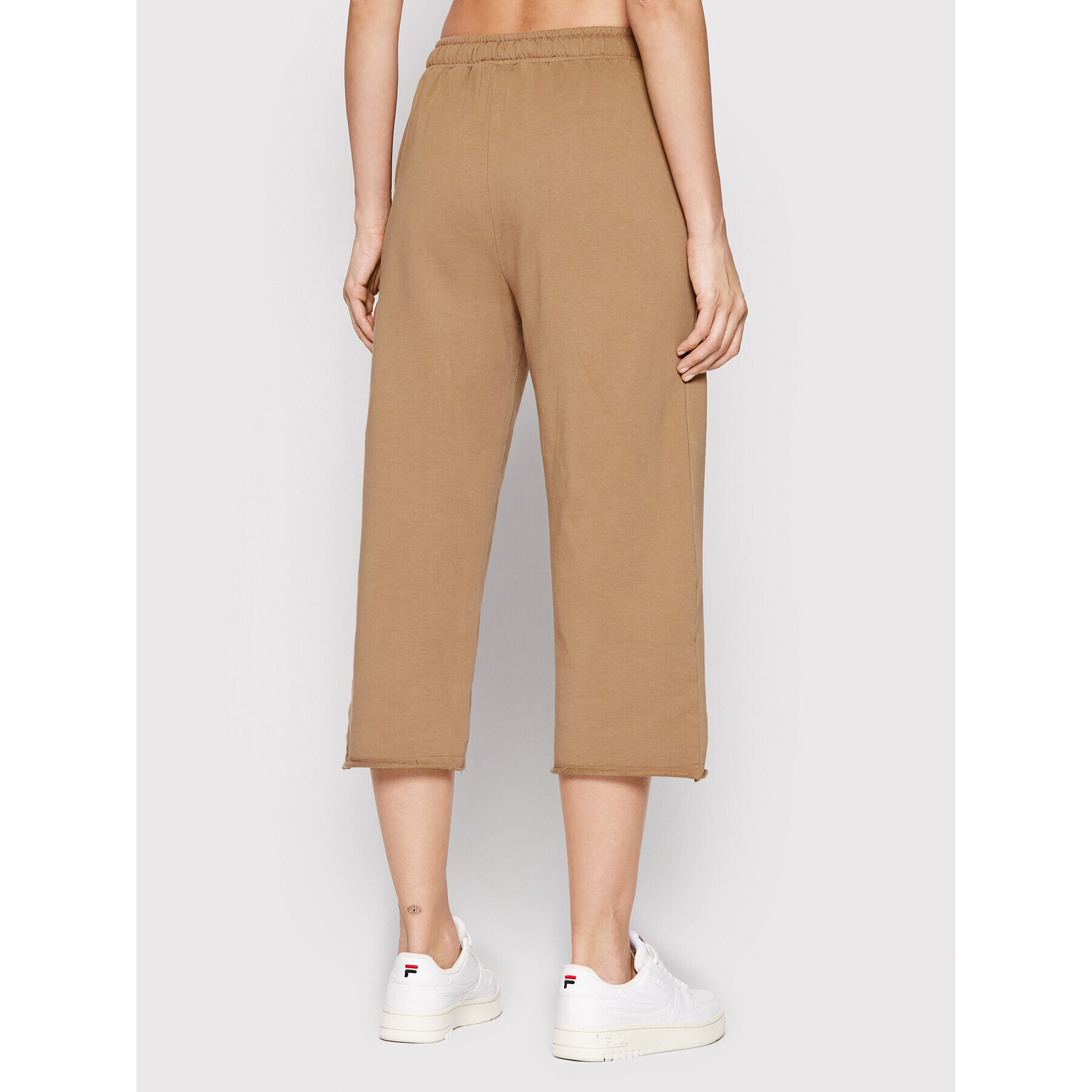 Ellesse Pantaloni trening Taran SGM14012 Maro Relaxed Fit - Pled.ro