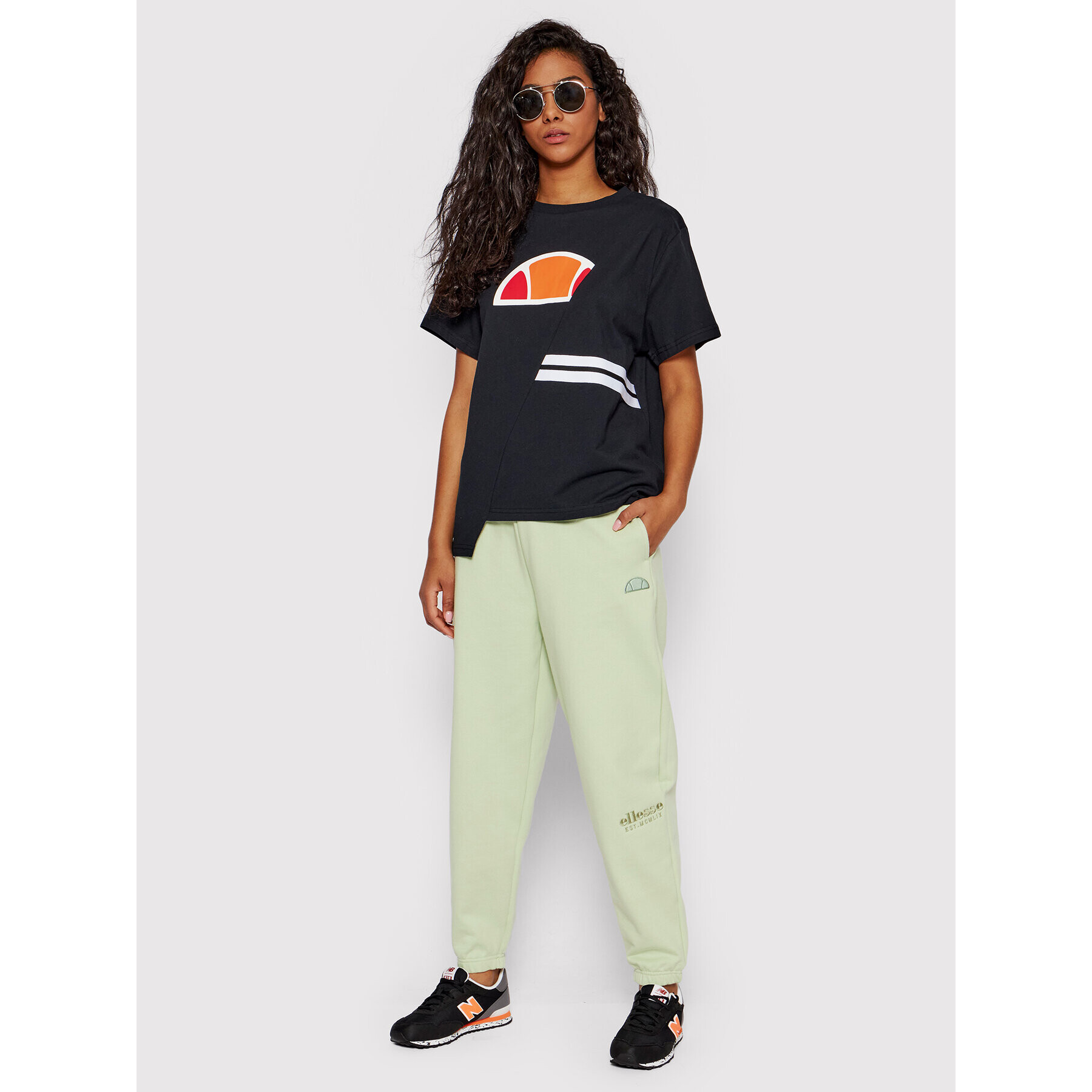 Ellesse Pantaloni trening Yein SGM14156 Verde Relaxed Fit - Pled.ro