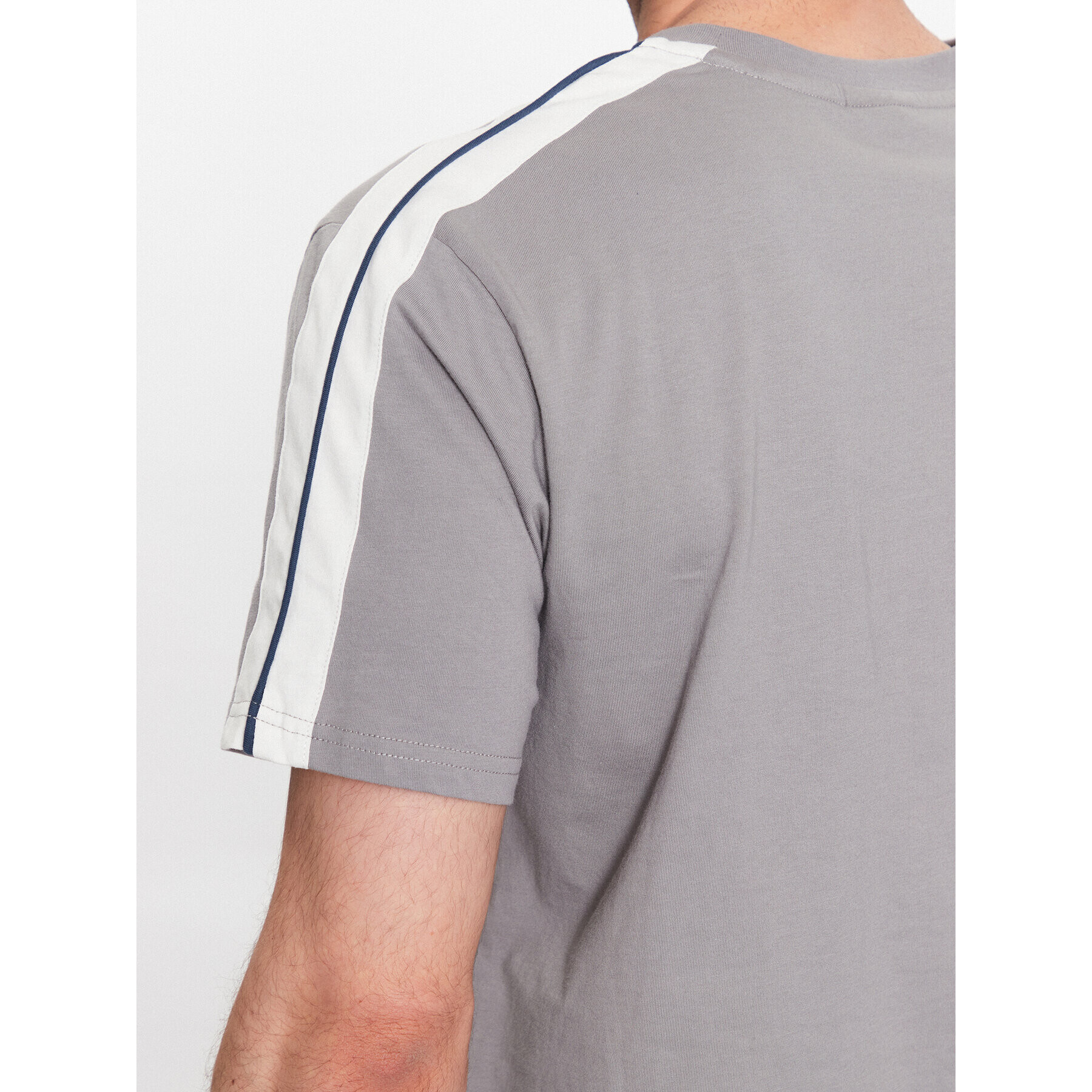 Ellesse Tricou Capurso SHR17439 Gri Regular Fit - Pled.ro