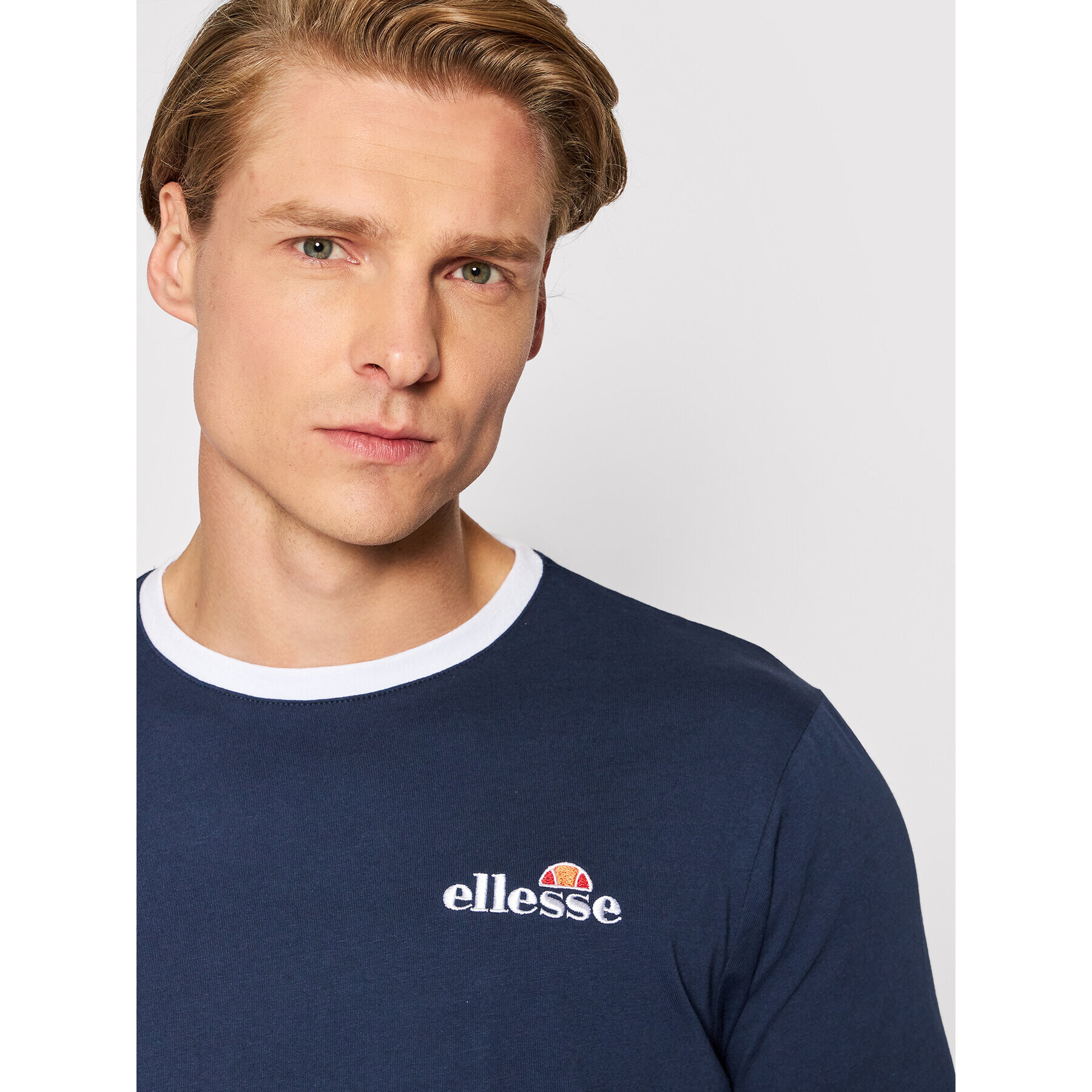 Ellesse Tricou Meduno SHL10164 Bleumarin Regular Fit - Pled.ro