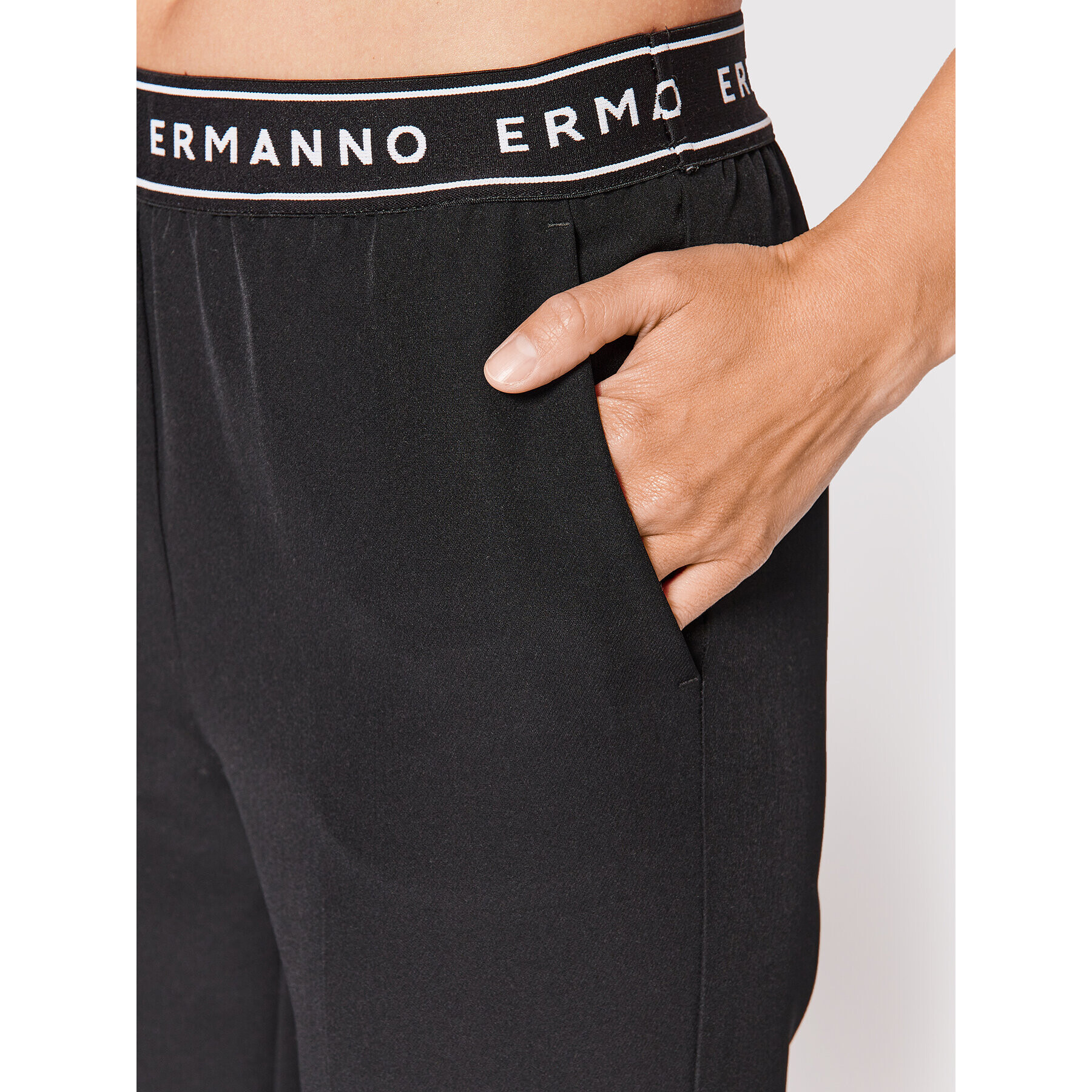 Ermanno Firenze Pantaloni din material P024E26 Negru Regular Fit - Pled.ro