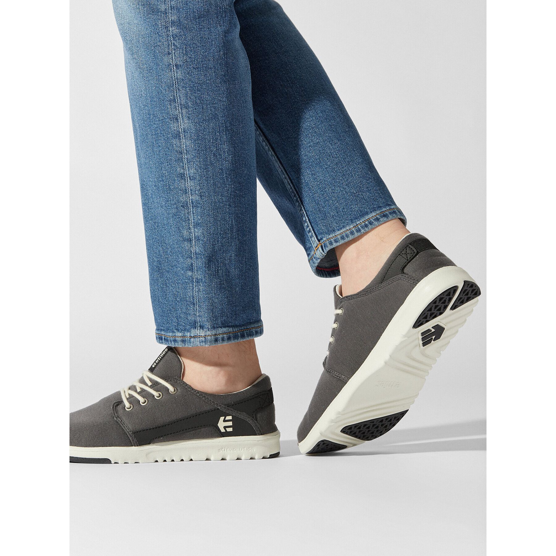 Etnies Sneakers Scout 4101000419 Gri - Pled.ro