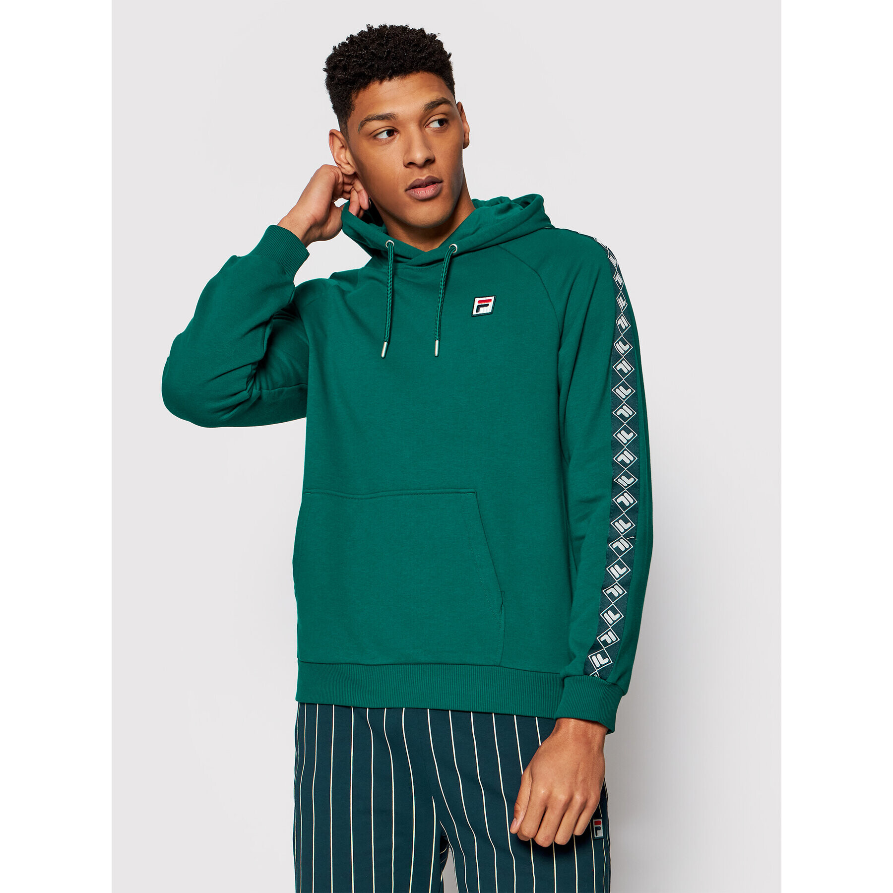 Fila Bluză Hudd Raglan 688558 Verde Regular Fit - Pled.ro