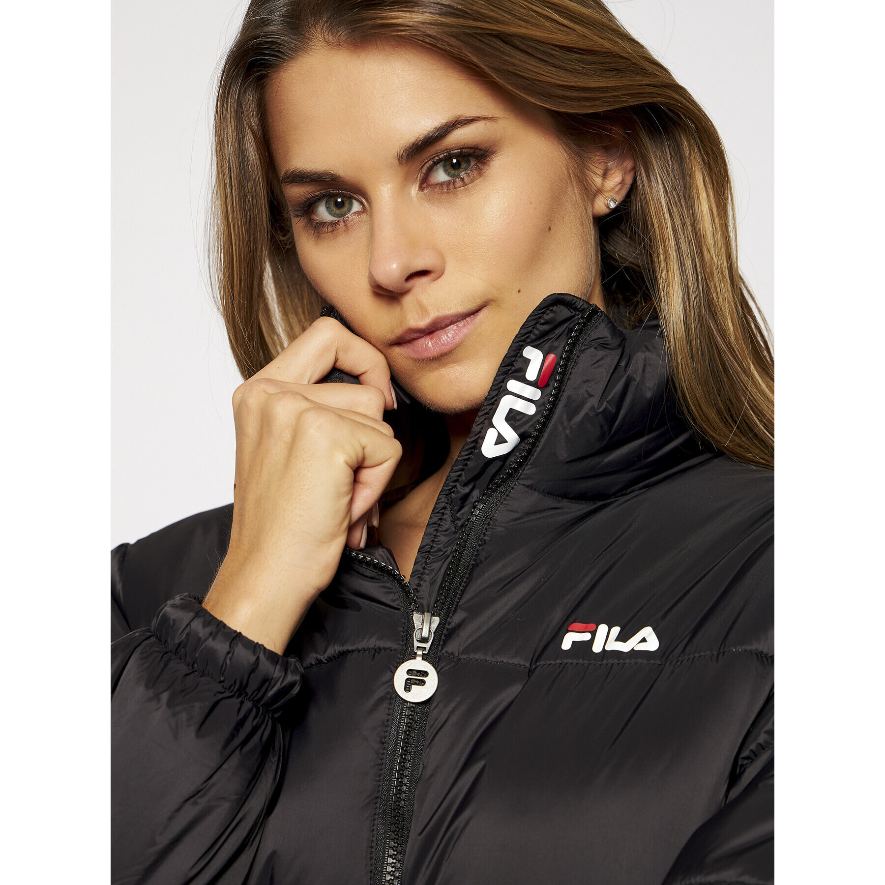 Fila Geacă din puf Susi 688379 Negru Regular Fit - Pled.ro