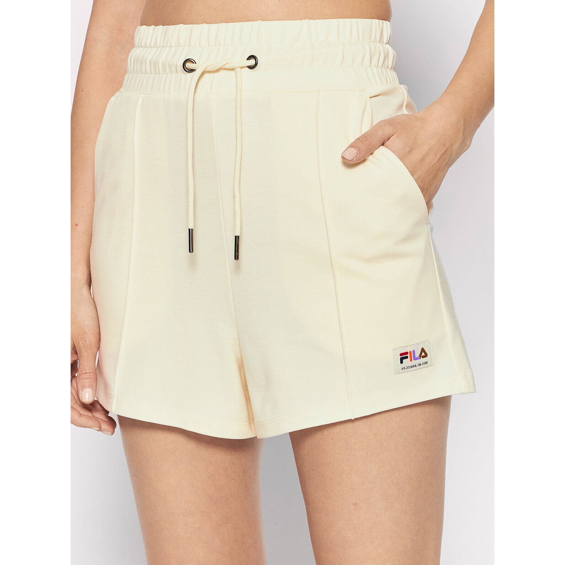 Fila Pantaloni scurți sport Todi FAW0023 Bej Regular Fit - Pled.ro