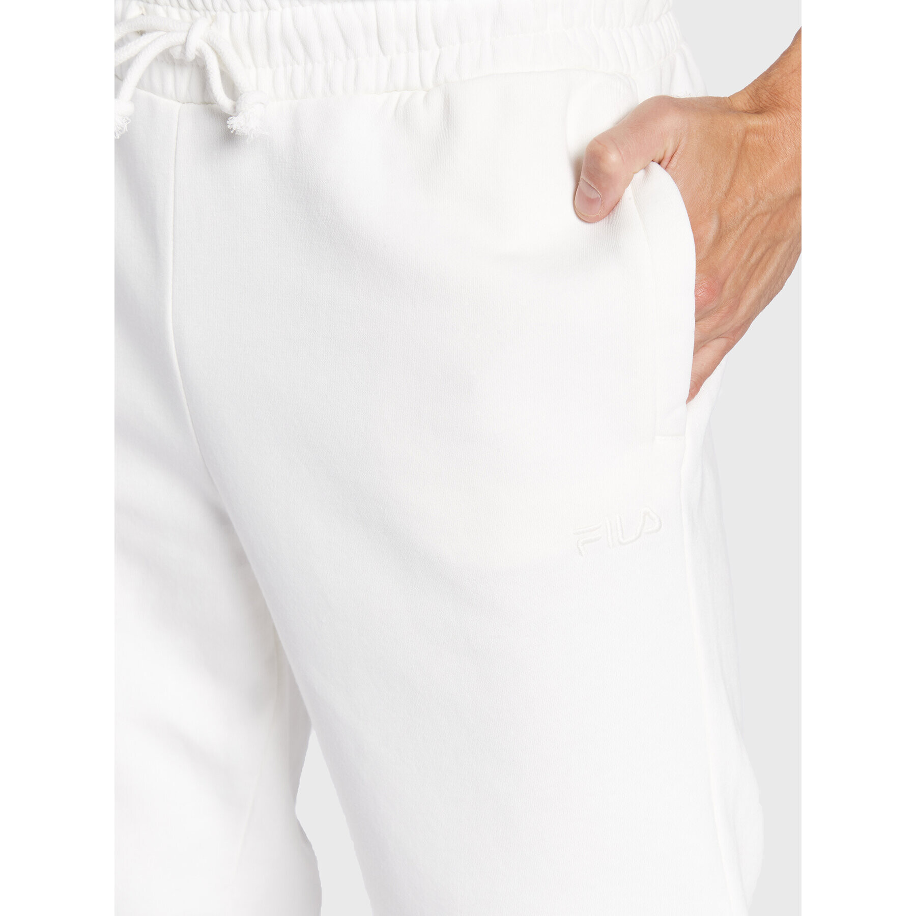 Fila Pantaloni trening Bagod FAM0278 Alb Regular Fit - Pled.ro