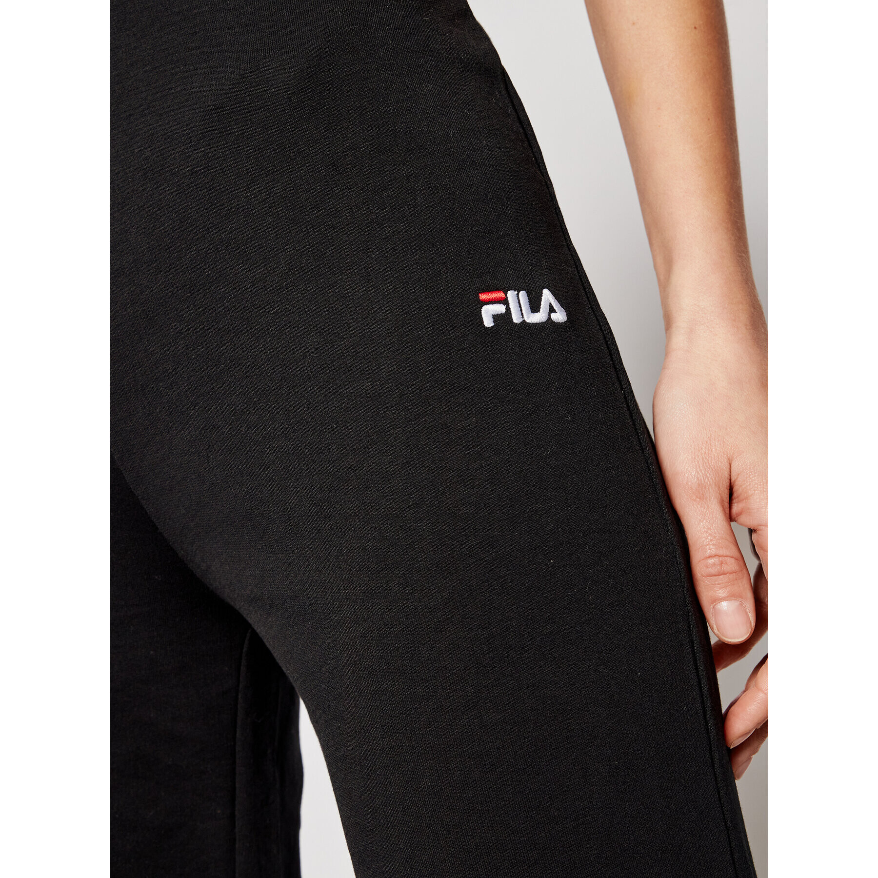 Fila Pantaloni trening Earleen 688432 Negru Regular Fit - Pled.ro