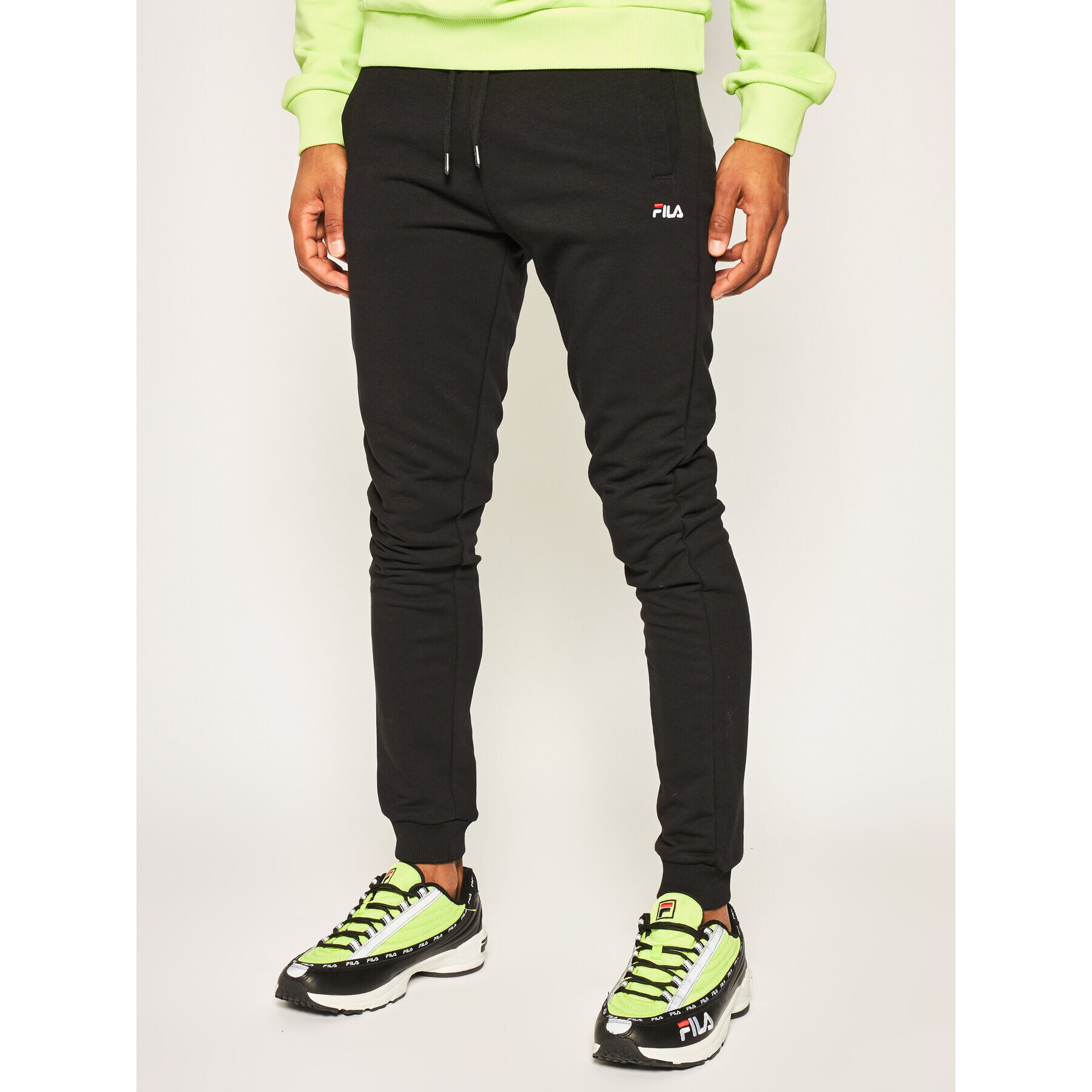 Fila Pantaloni trening Edan Sweat 688166 Negru Regular Fit - Pled.ro