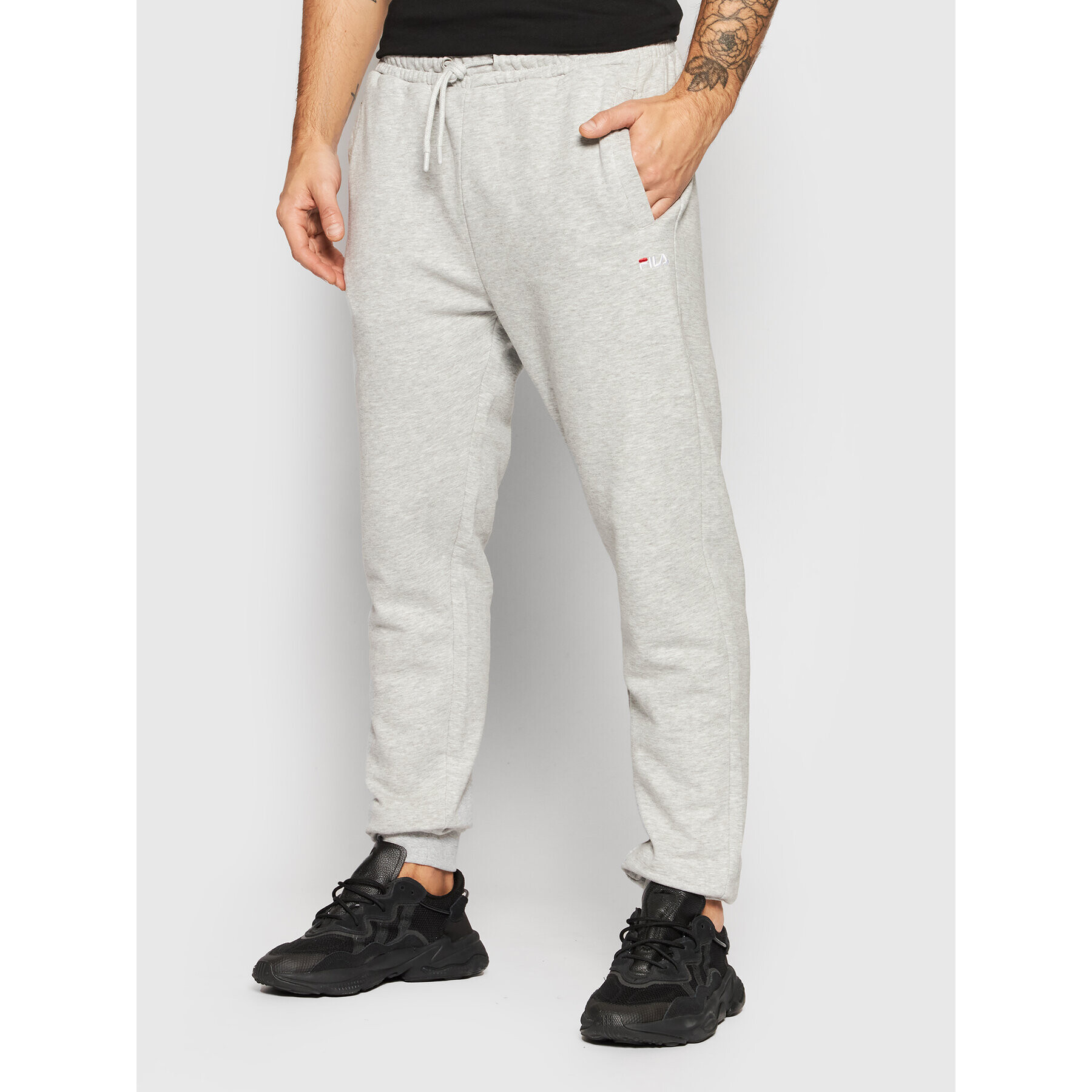 Fila Pantaloni trening Edanc 689114 Gri Regular Fit - Pled.ro