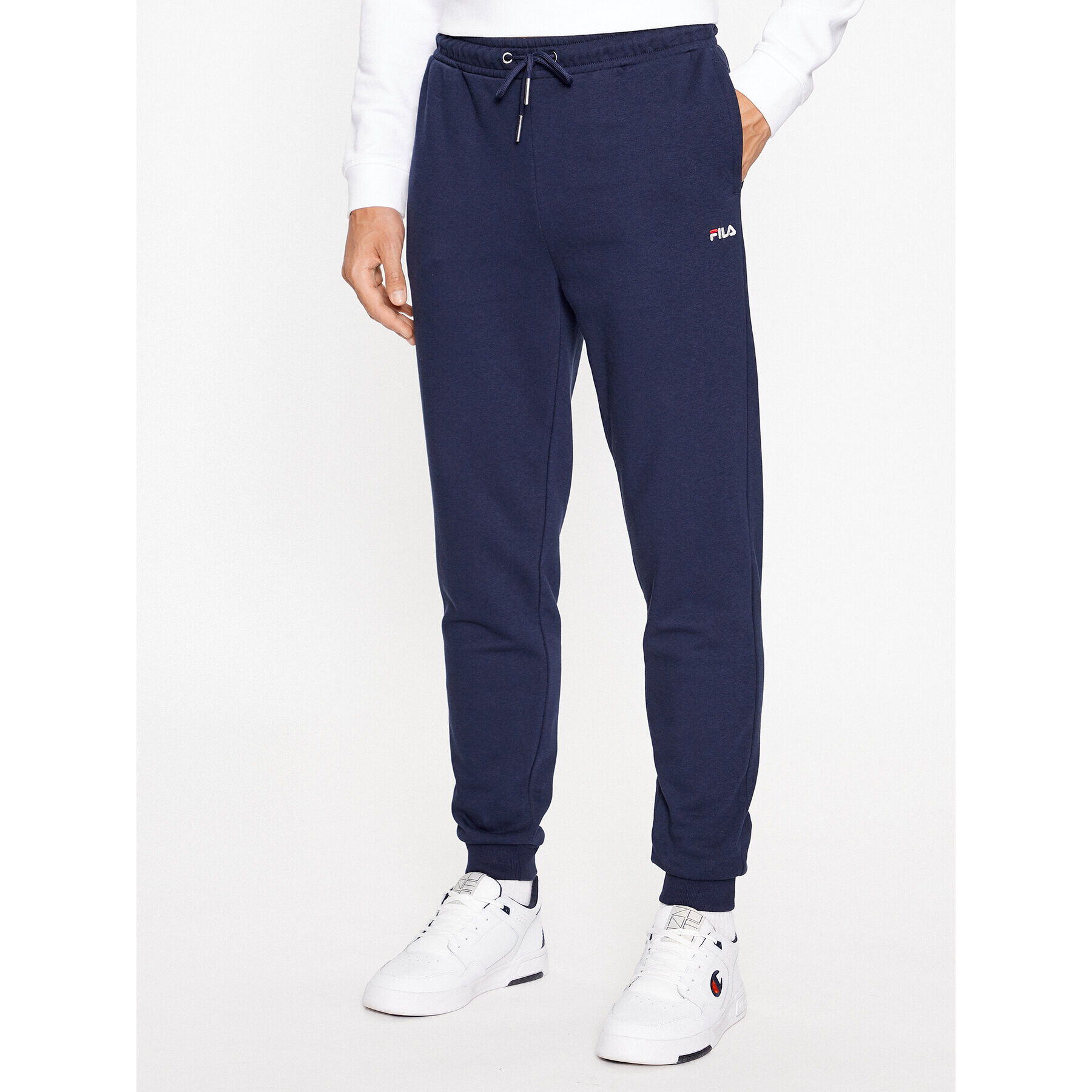 Fila Pantaloni trening FAM0500 Bleumarin Regular Fit - Pled.ro