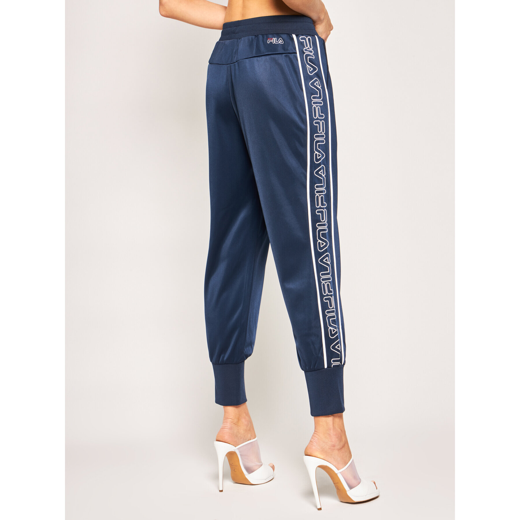 Fila Pantaloni trening Lia 683080 Bleumarin Regular Fit - Pled.ro