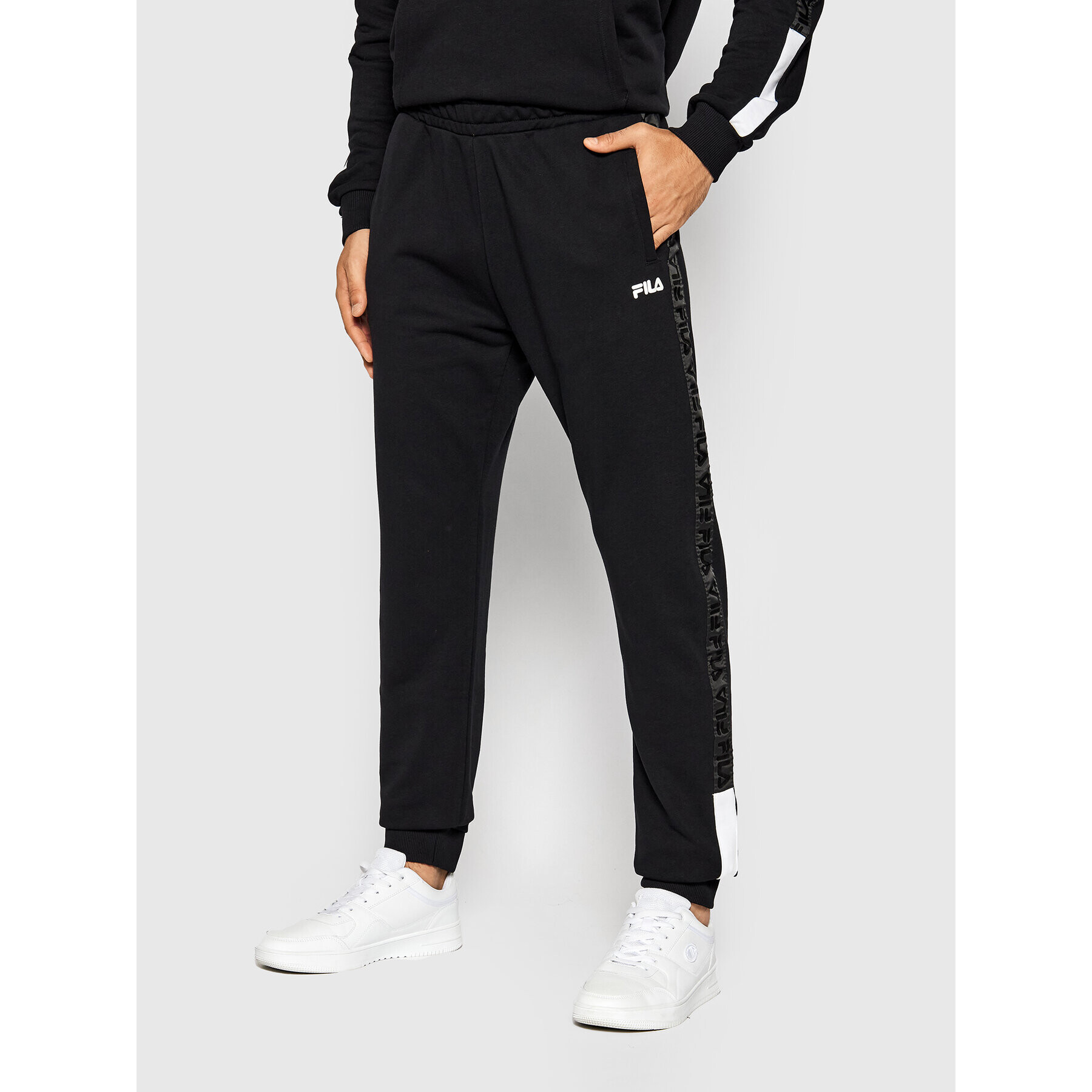 Fila Pantaloni trening Narvel 688998 Negru Regular Fit - Pled.ro