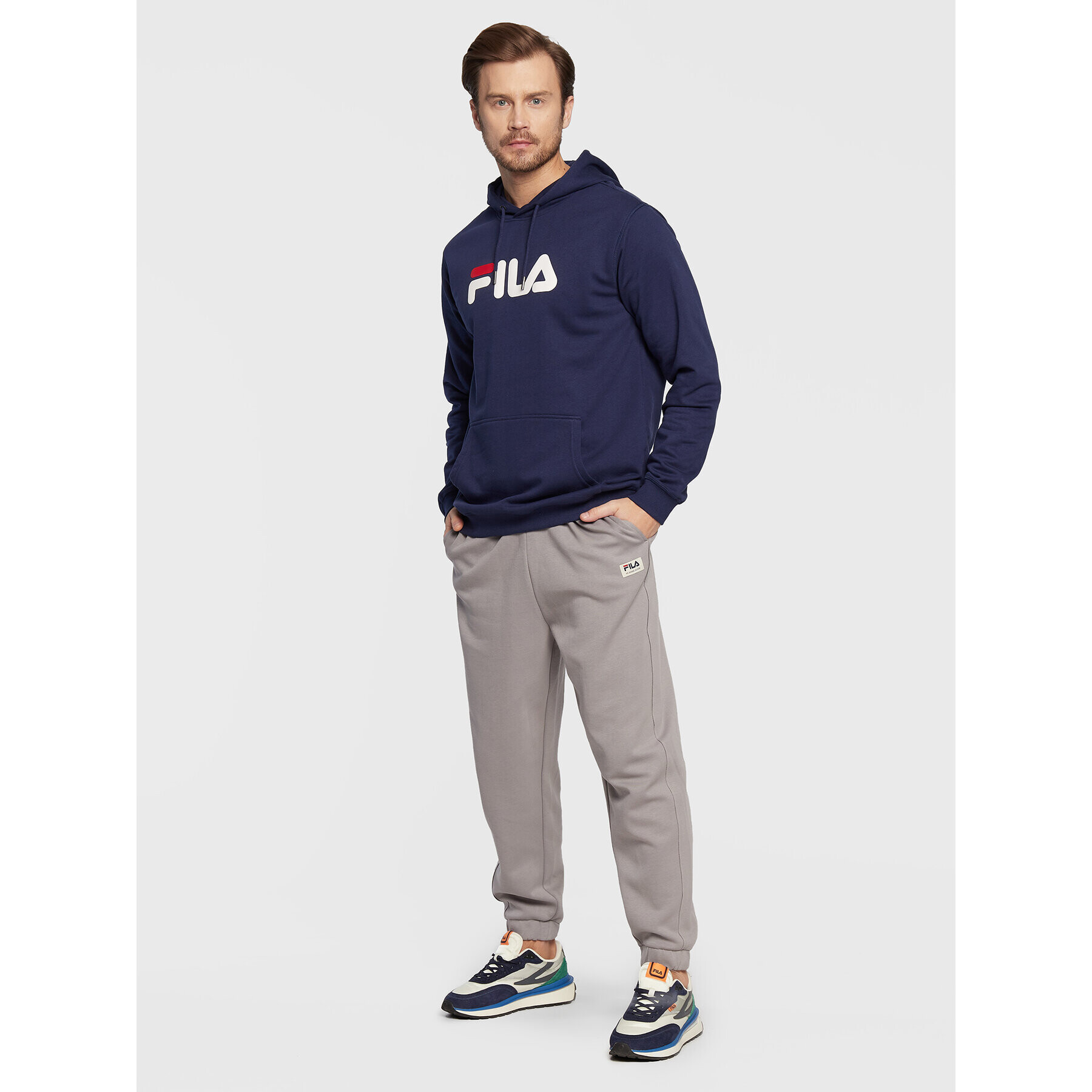 Fila Pantaloni trening Tricase FAM0153 Gri Oversize - Pled.ro