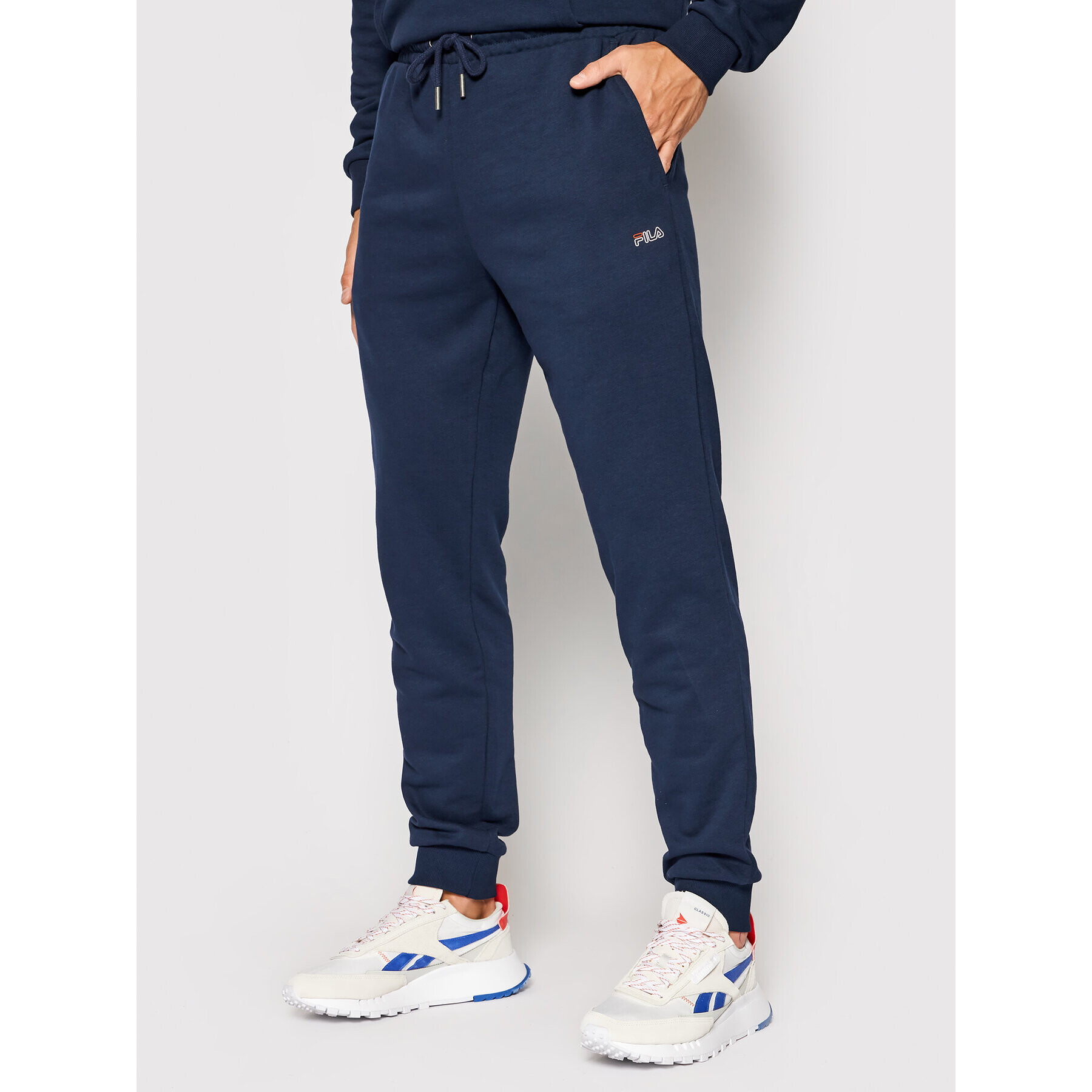 Fila Pantaloni trening Wilmet 687210 Bleumarin Regular Fit - Pled.ro